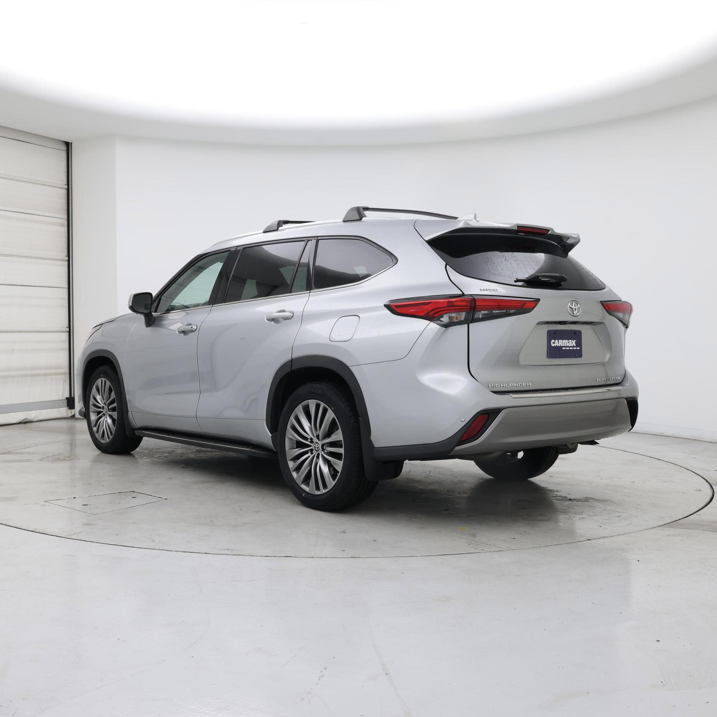 Thumbnail: 2022 Toyota Highlander - 2