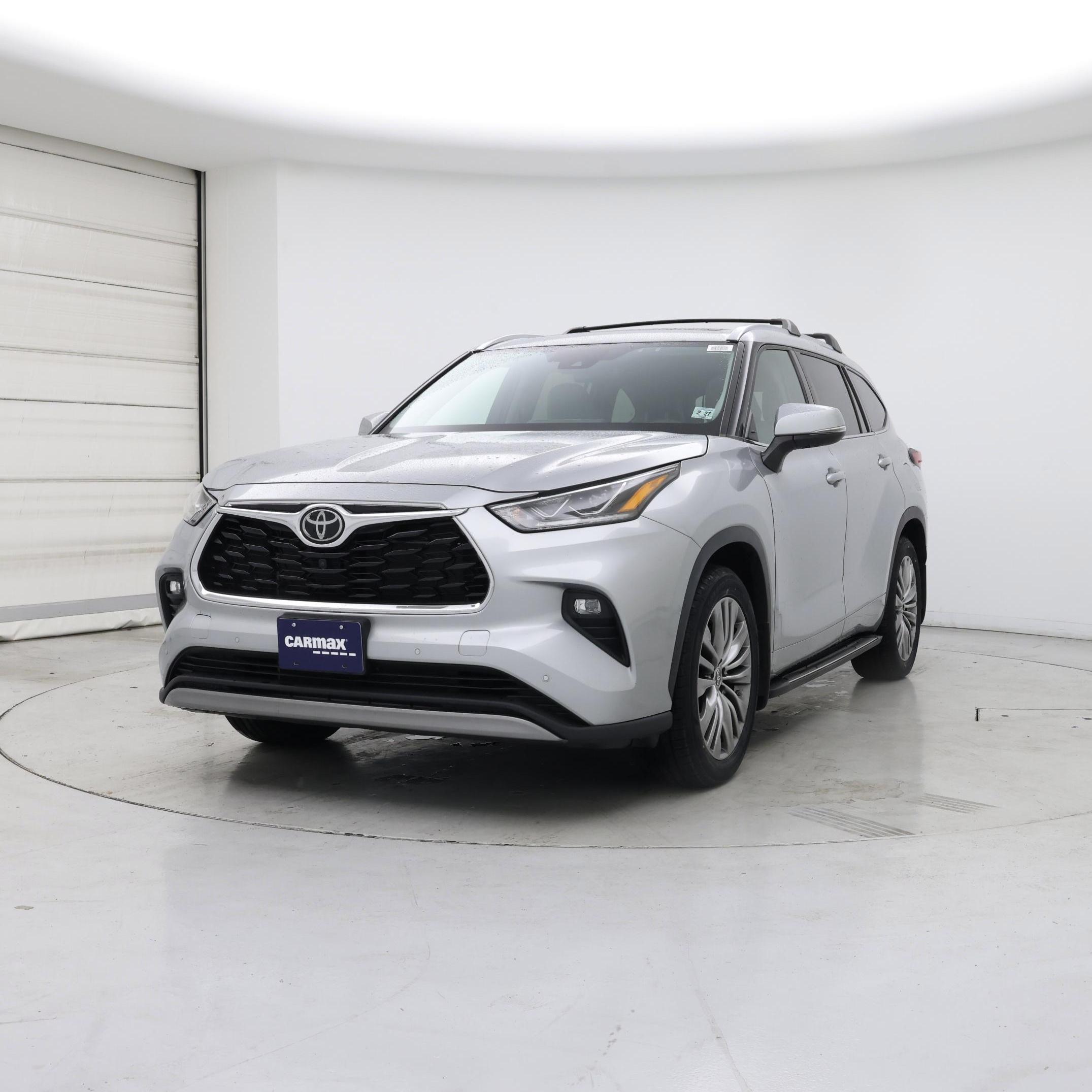 Thumbnail: 2022 Toyota Highlander - 4