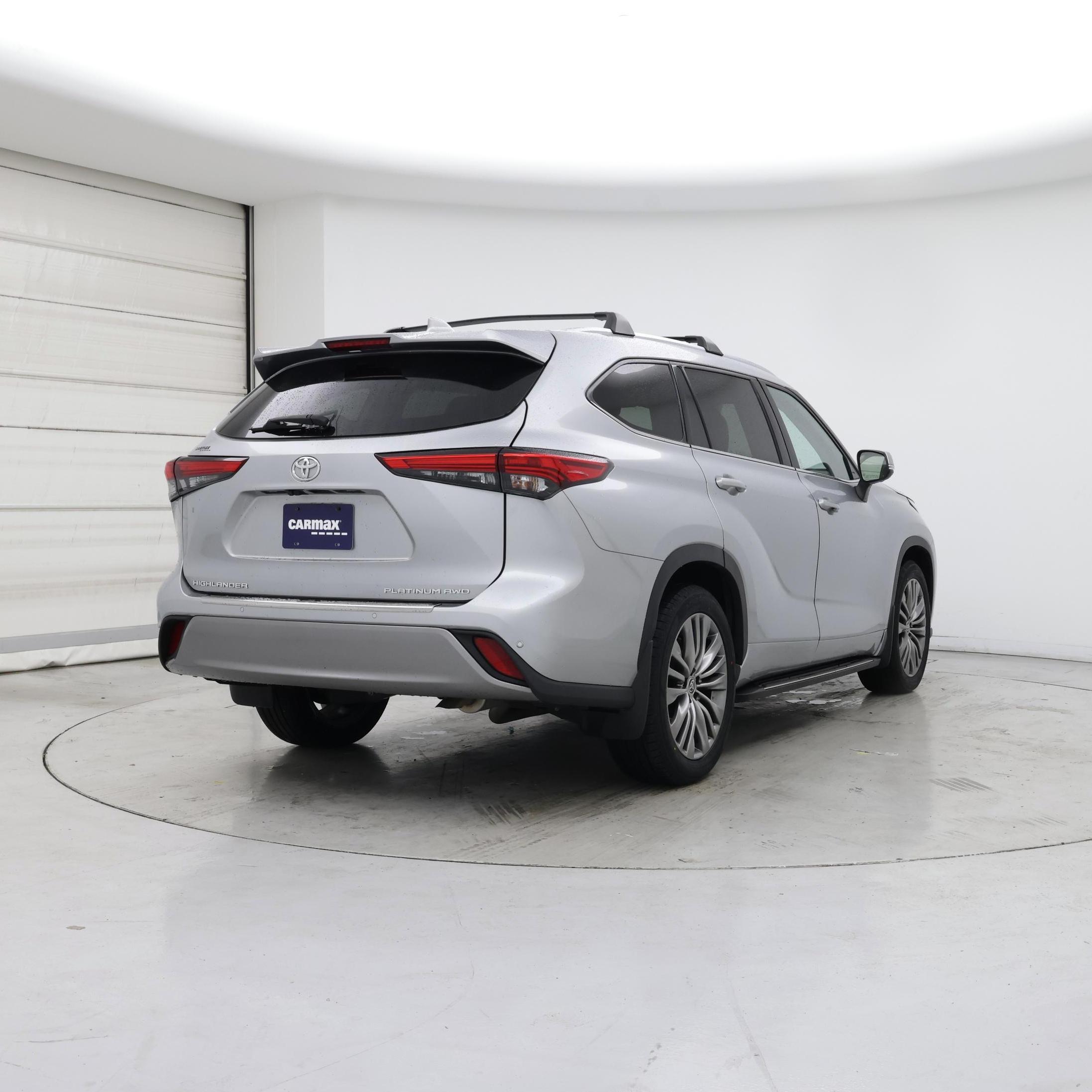 Thumbnail: 2022 Toyota Highlander - 8