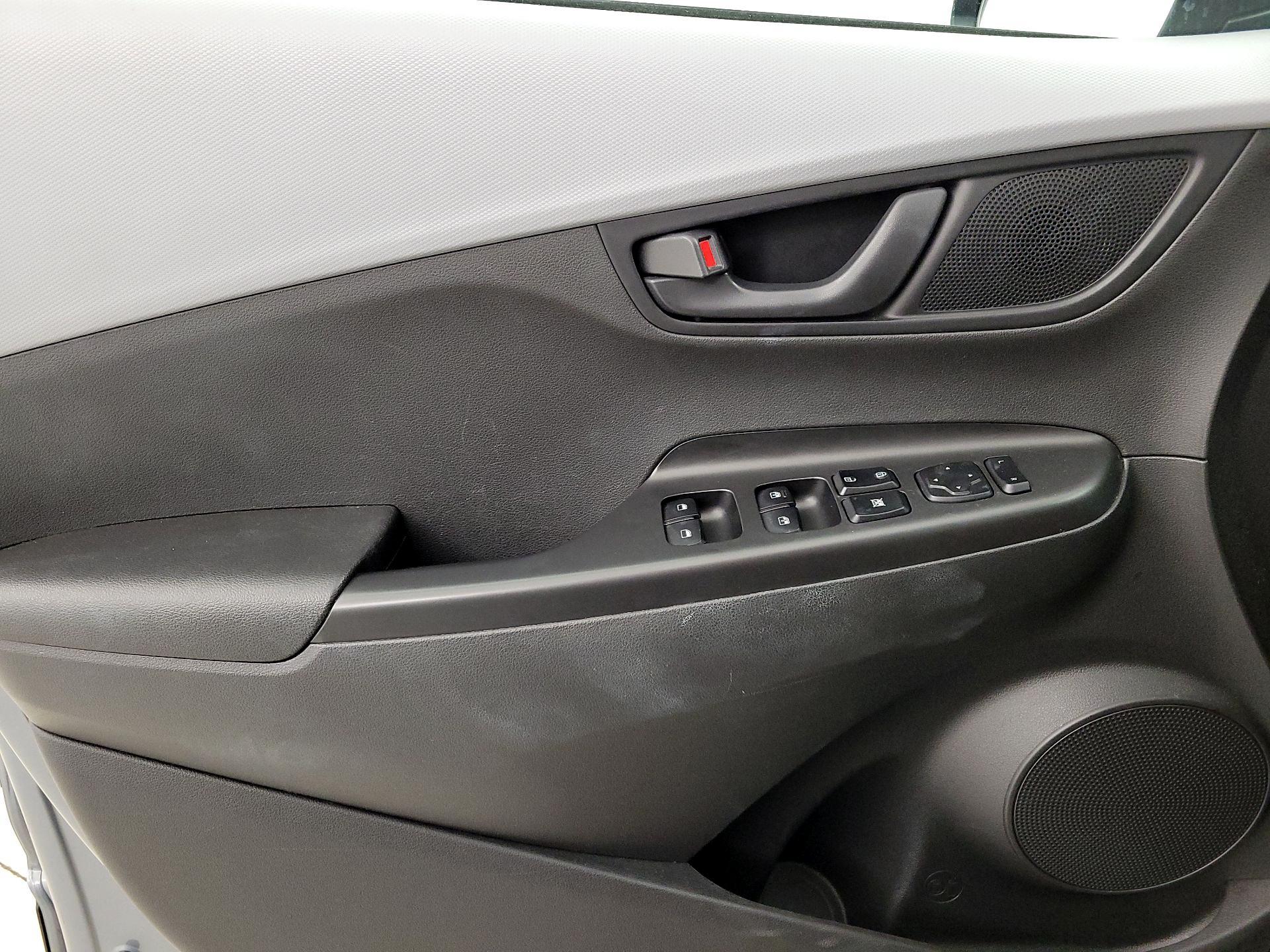 Thumbnail: 2020 Hyundai Kona - 12