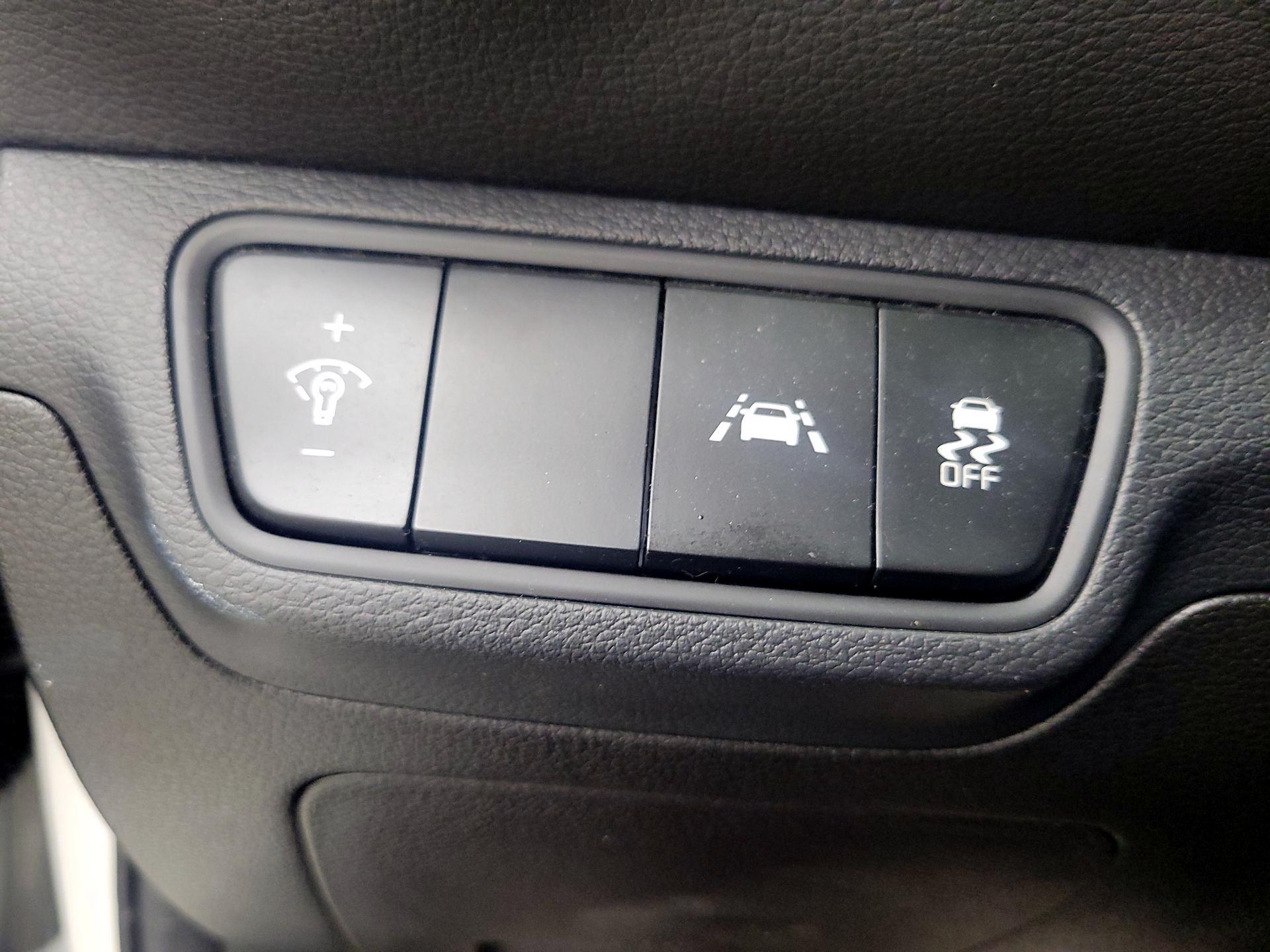 Thumbnail: 2019 Kia Forte - 13