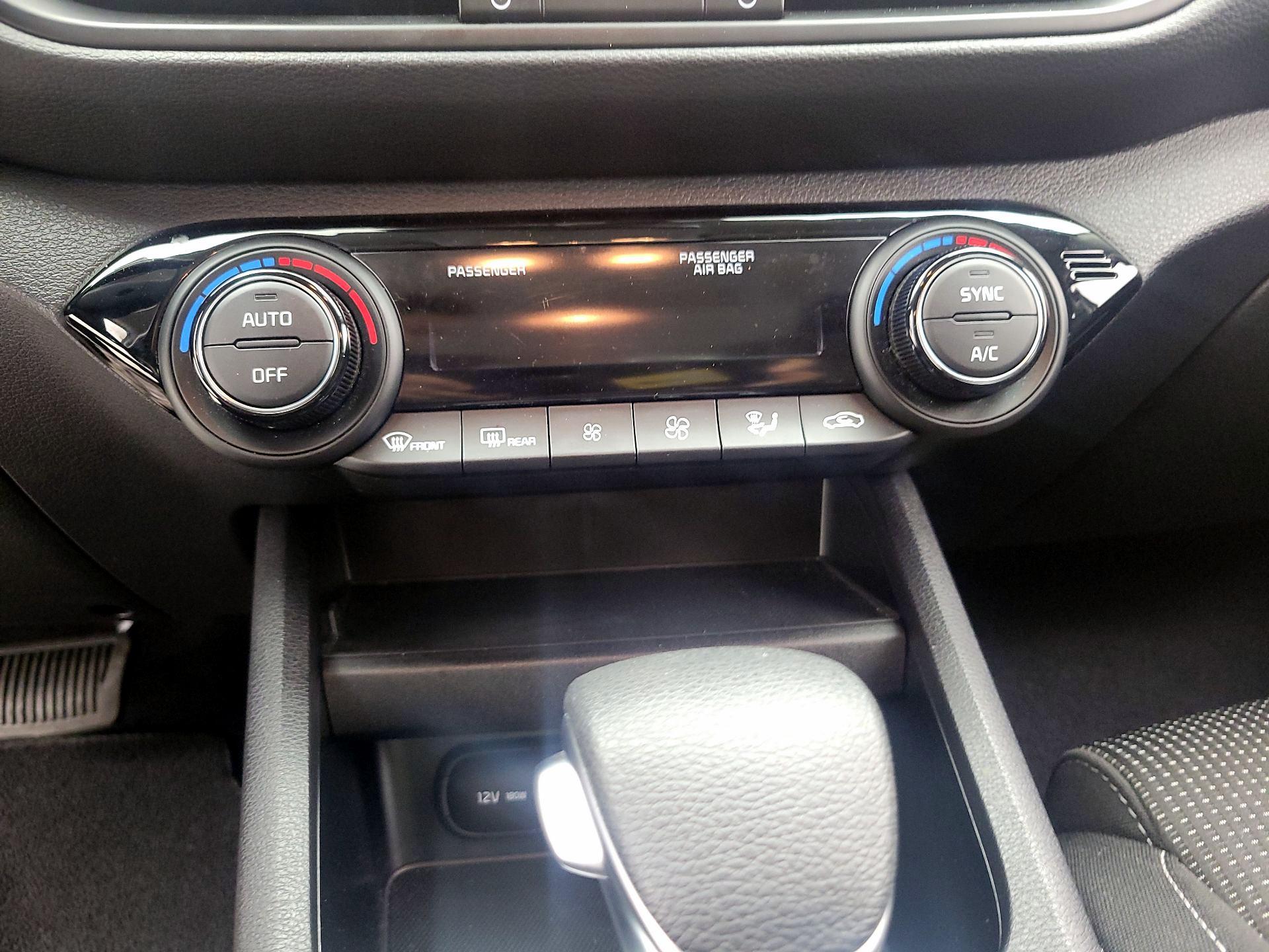 Thumbnail: 2019 Kia Forte - 16