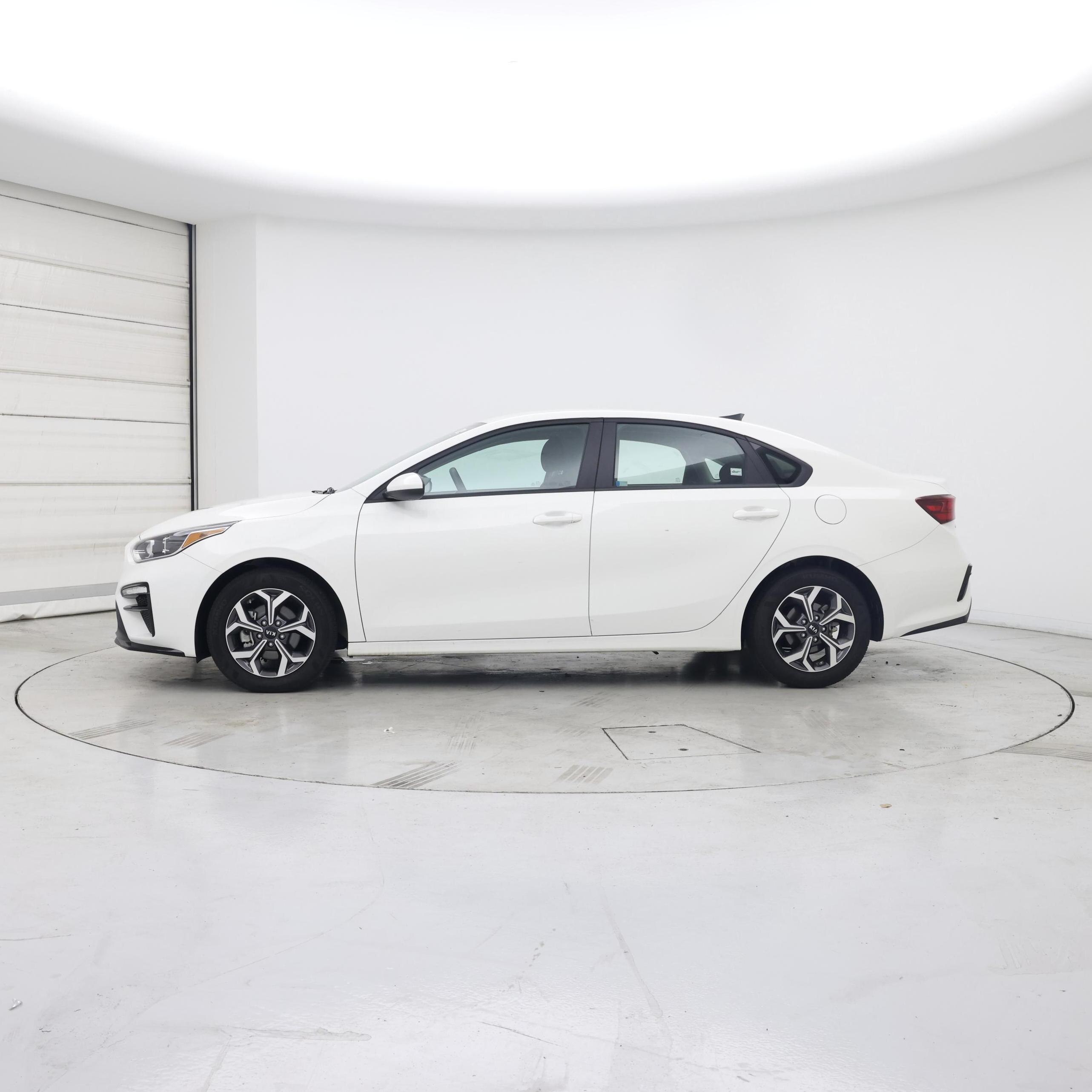 Thumbnail: 2019 Kia Forte - 3