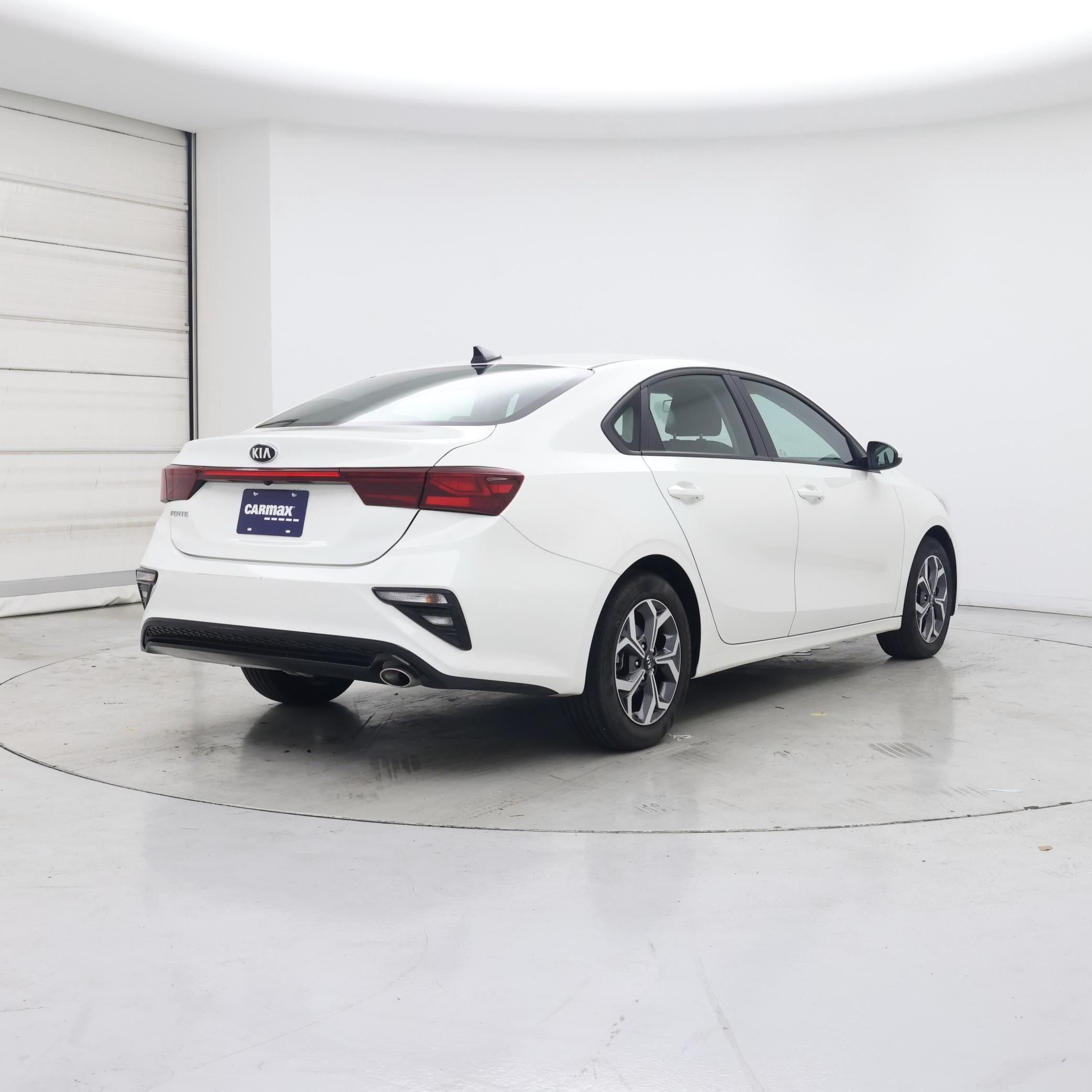 Thumbnail: 2019 Kia Forte - 8