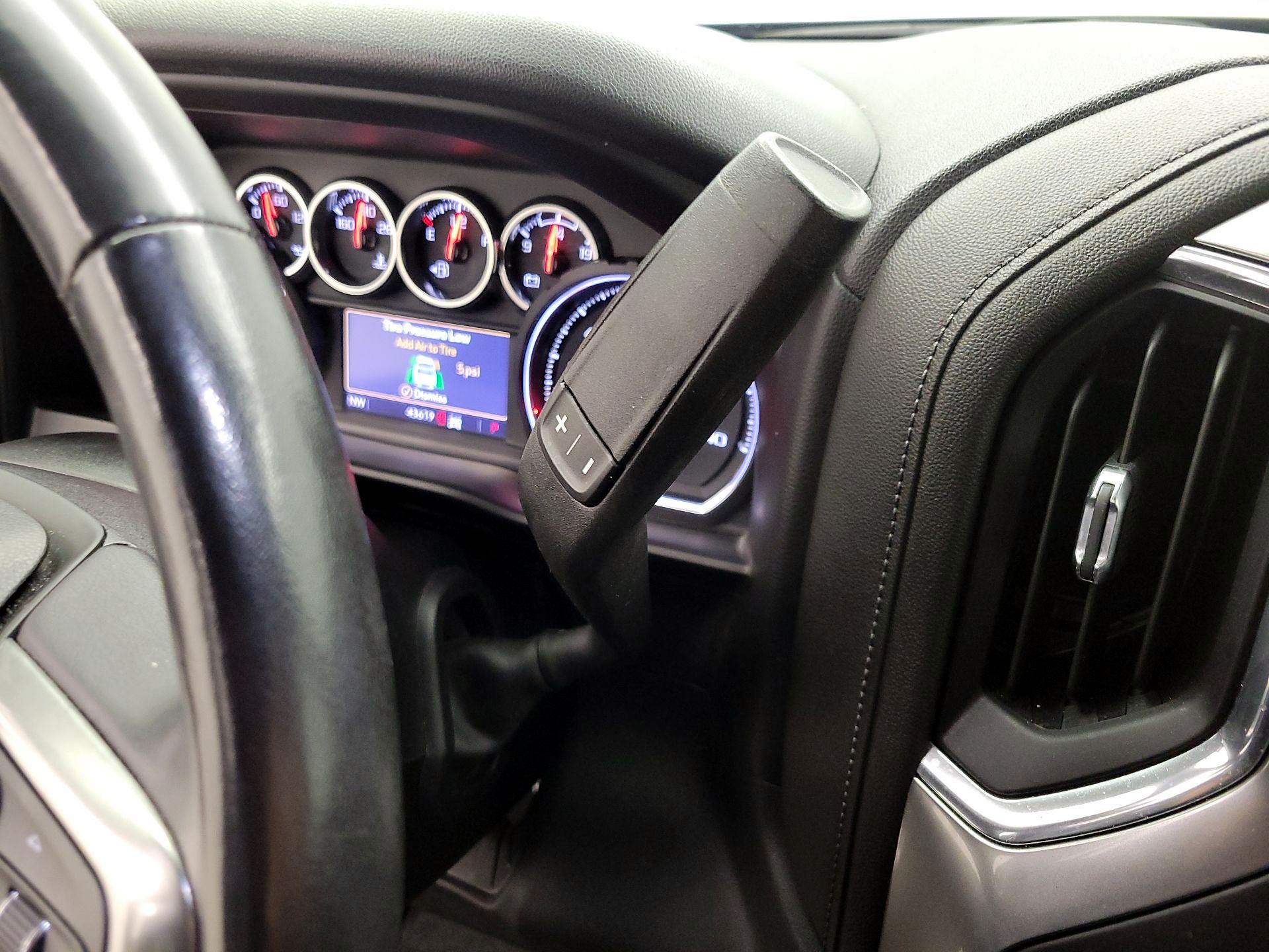 Thumbnail: 2020 Chevrolet Silverado 1500 - 17