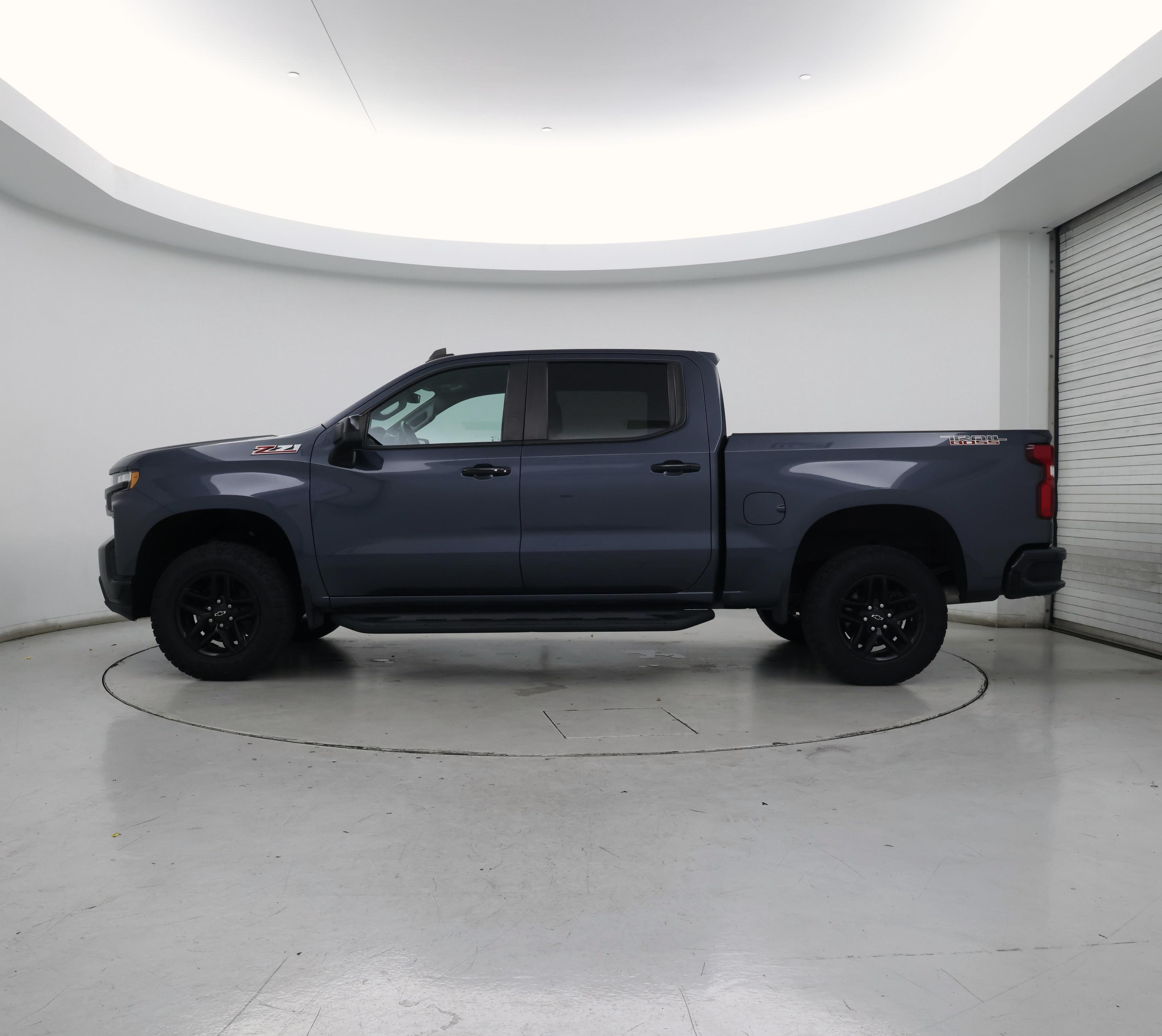 Thumbnail: 2020 Chevrolet Silverado 1500 - 3