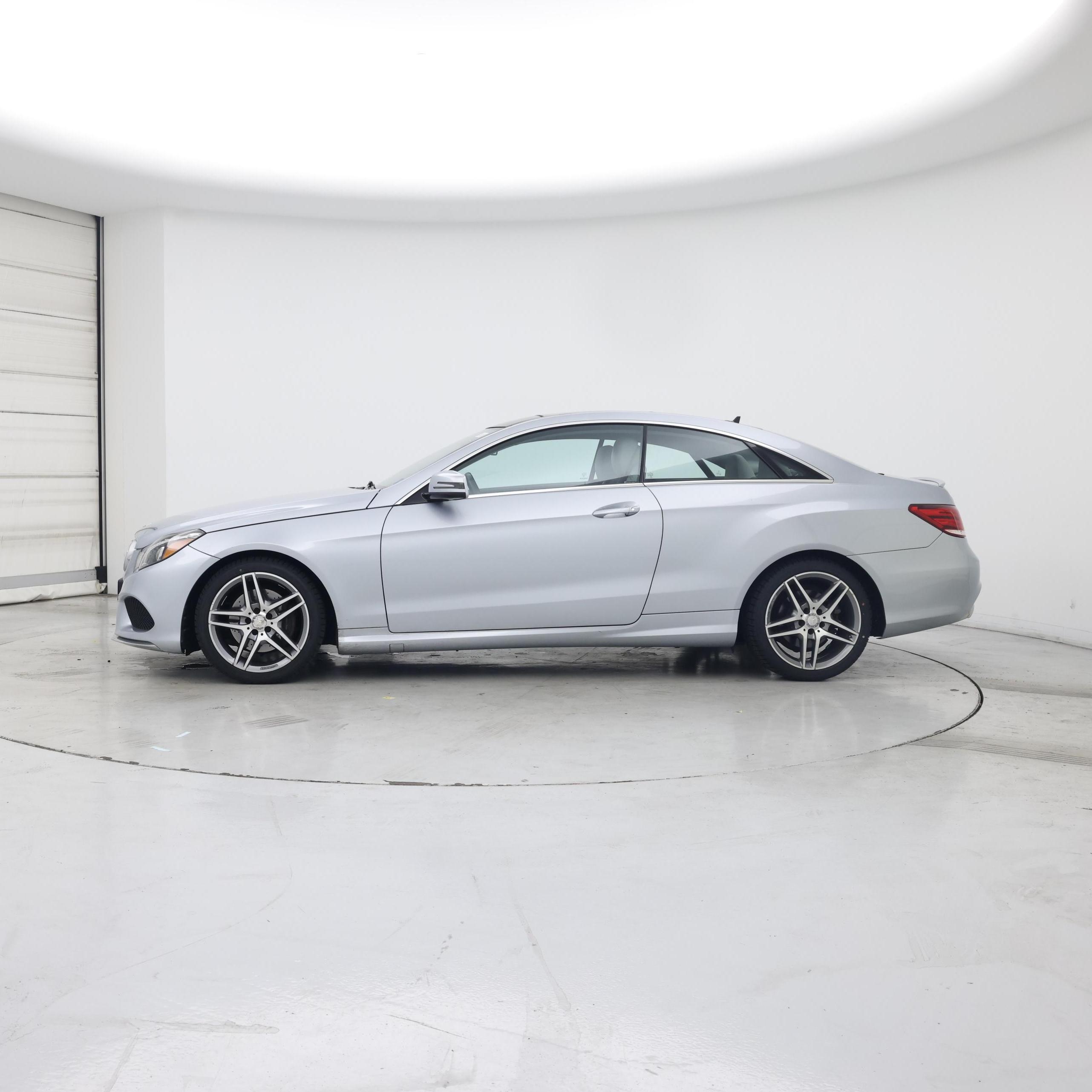 Thumbnail: 2016 Mercedes-Benz E-Class - 3