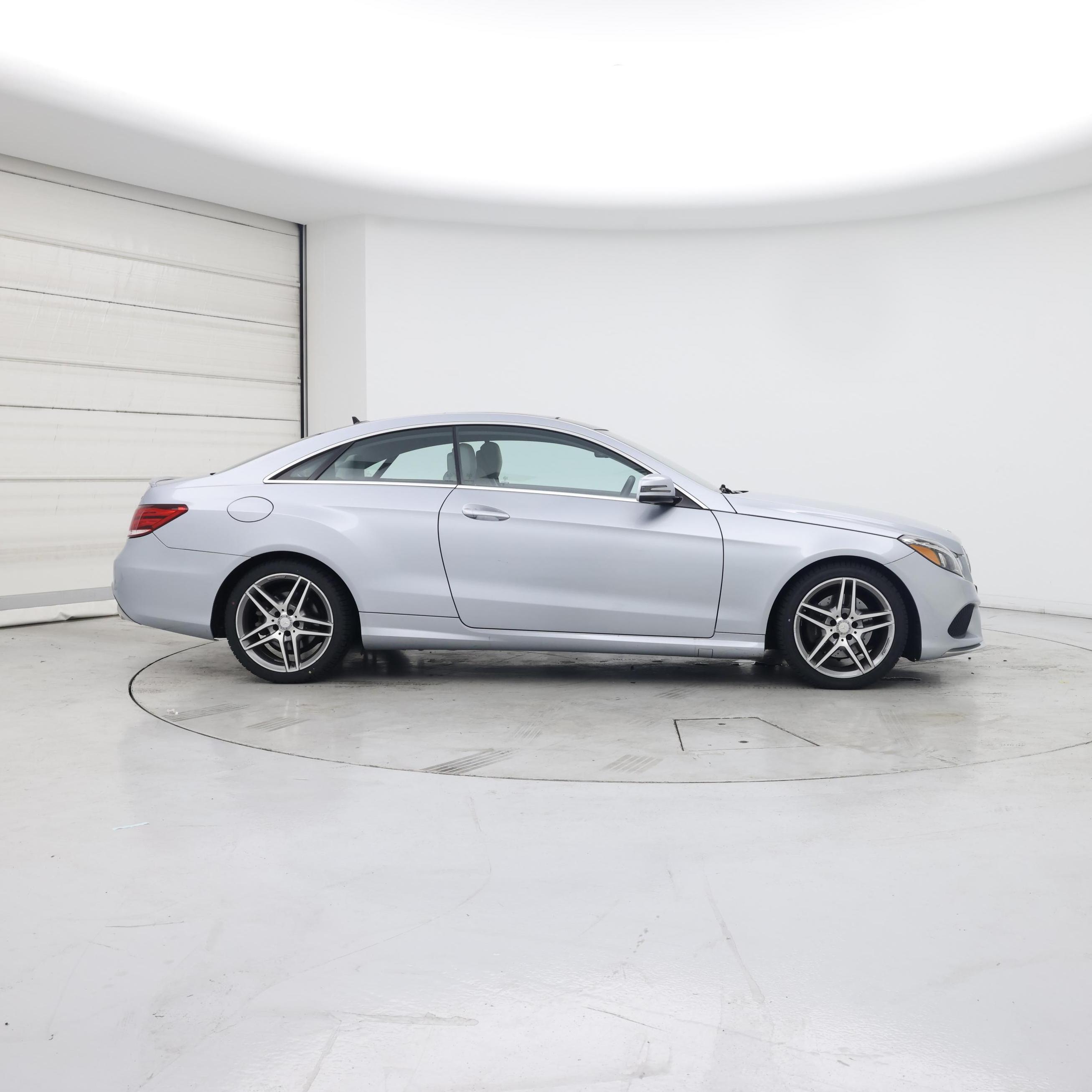 Thumbnail: 2016 Mercedes-Benz E-Class - 7