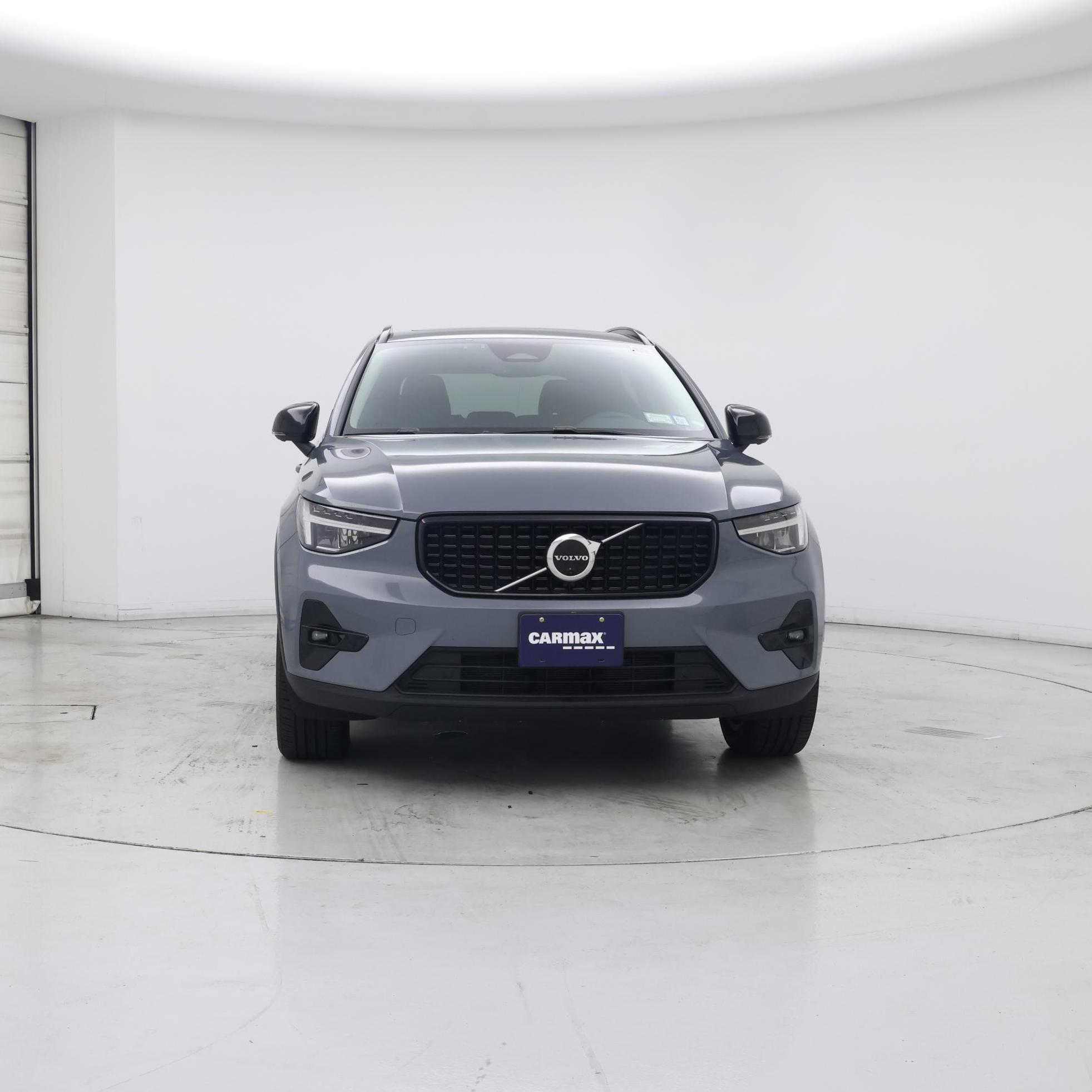 Thumbnail: 2023 Volvo XC40 - 5
