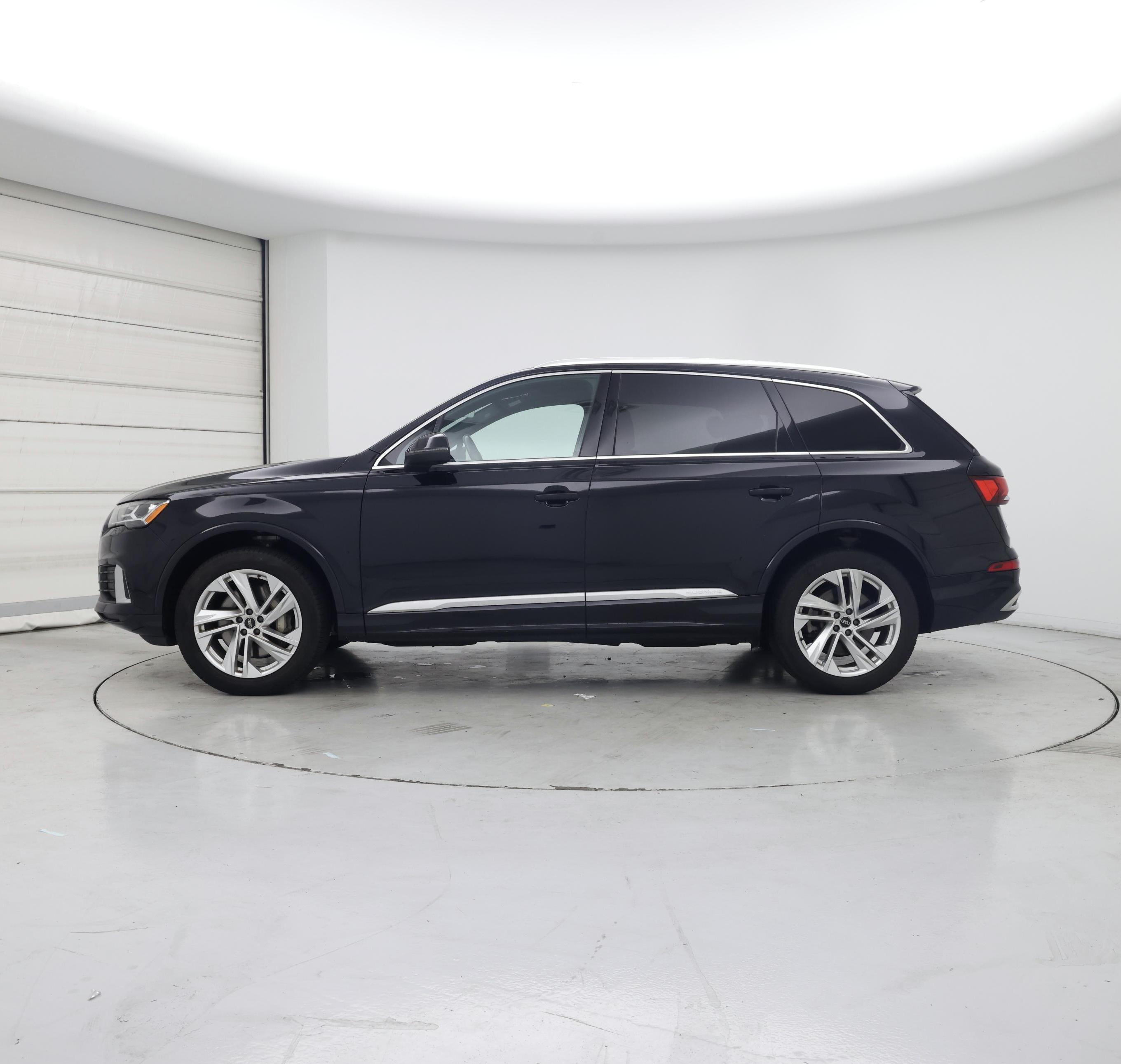 Thumbnail: 2021 Audi Q7 - 3