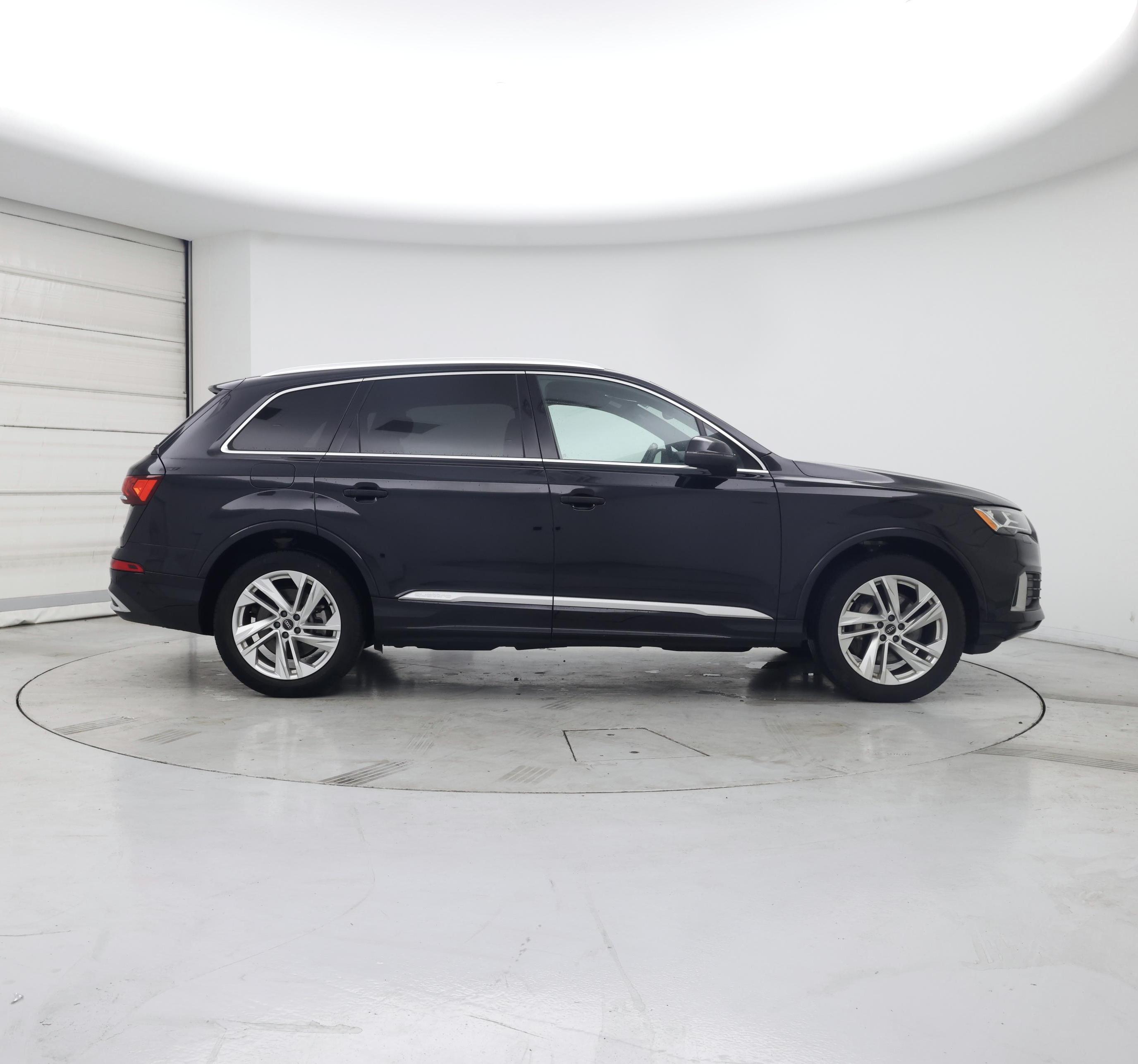 Thumbnail: 2021 Audi Q7 - 7