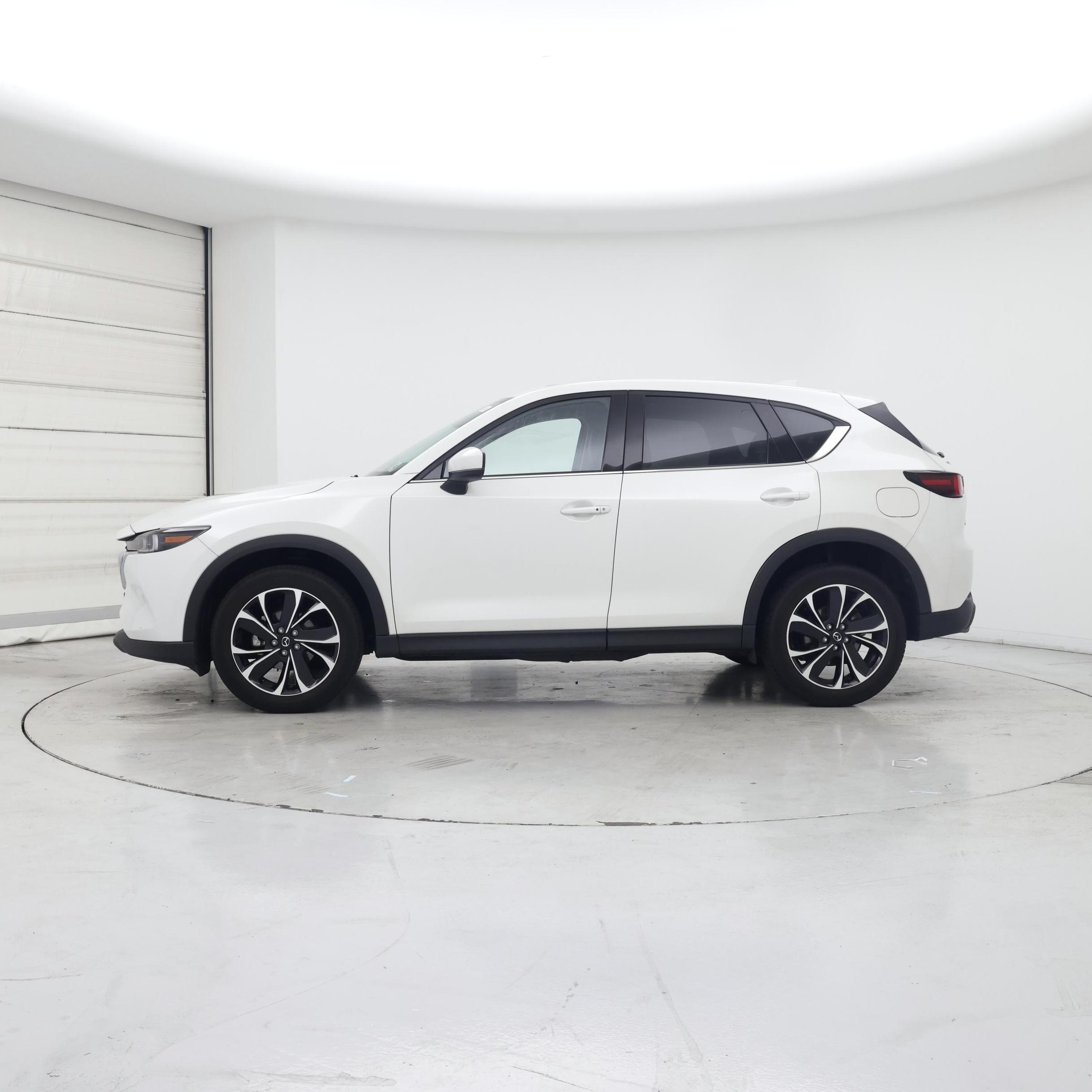 Thumbnail: 2023 Mazda CX-5 - 3
