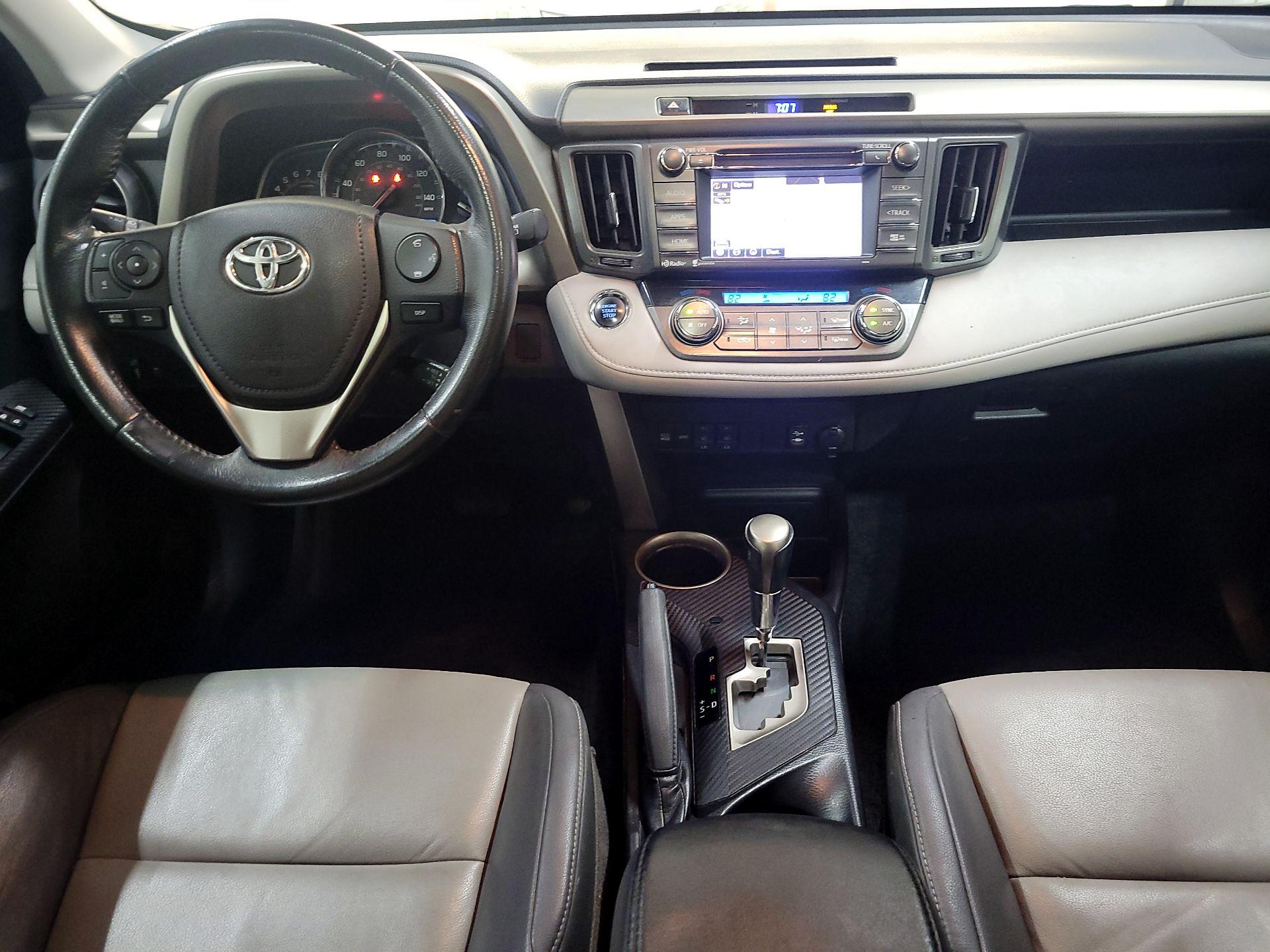 Thumbnail: 2015 Toyota RAV4 - 9