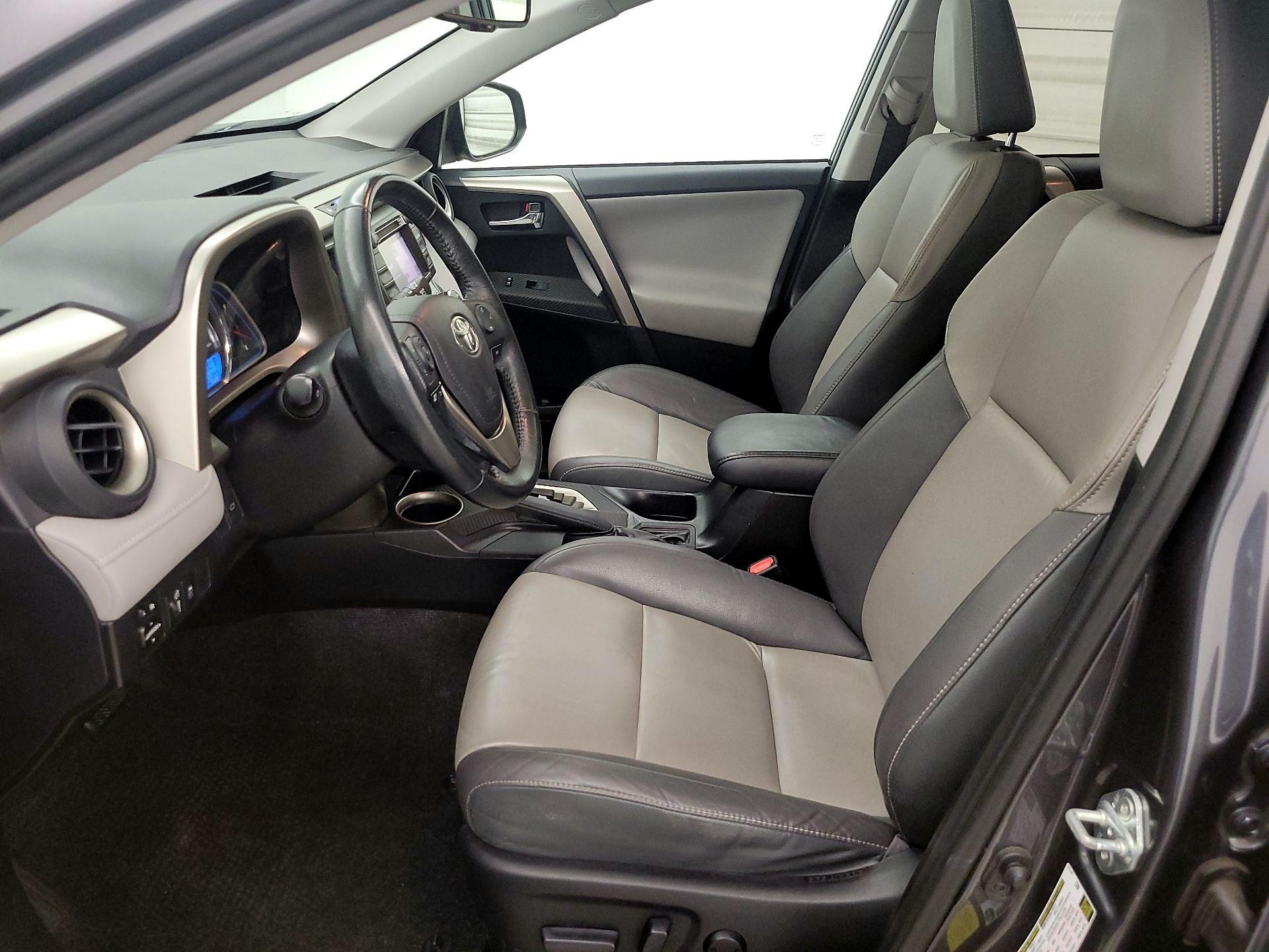 Thumbnail: 2015 Toyota RAV4 - 11