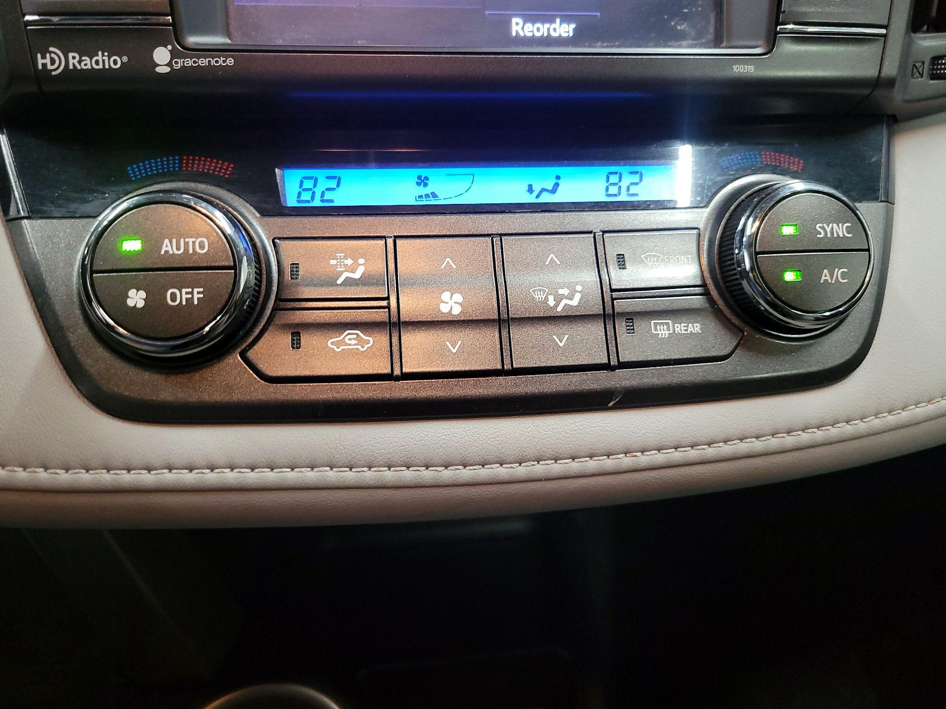 Thumbnail: 2015 Toyota RAV4 - 17