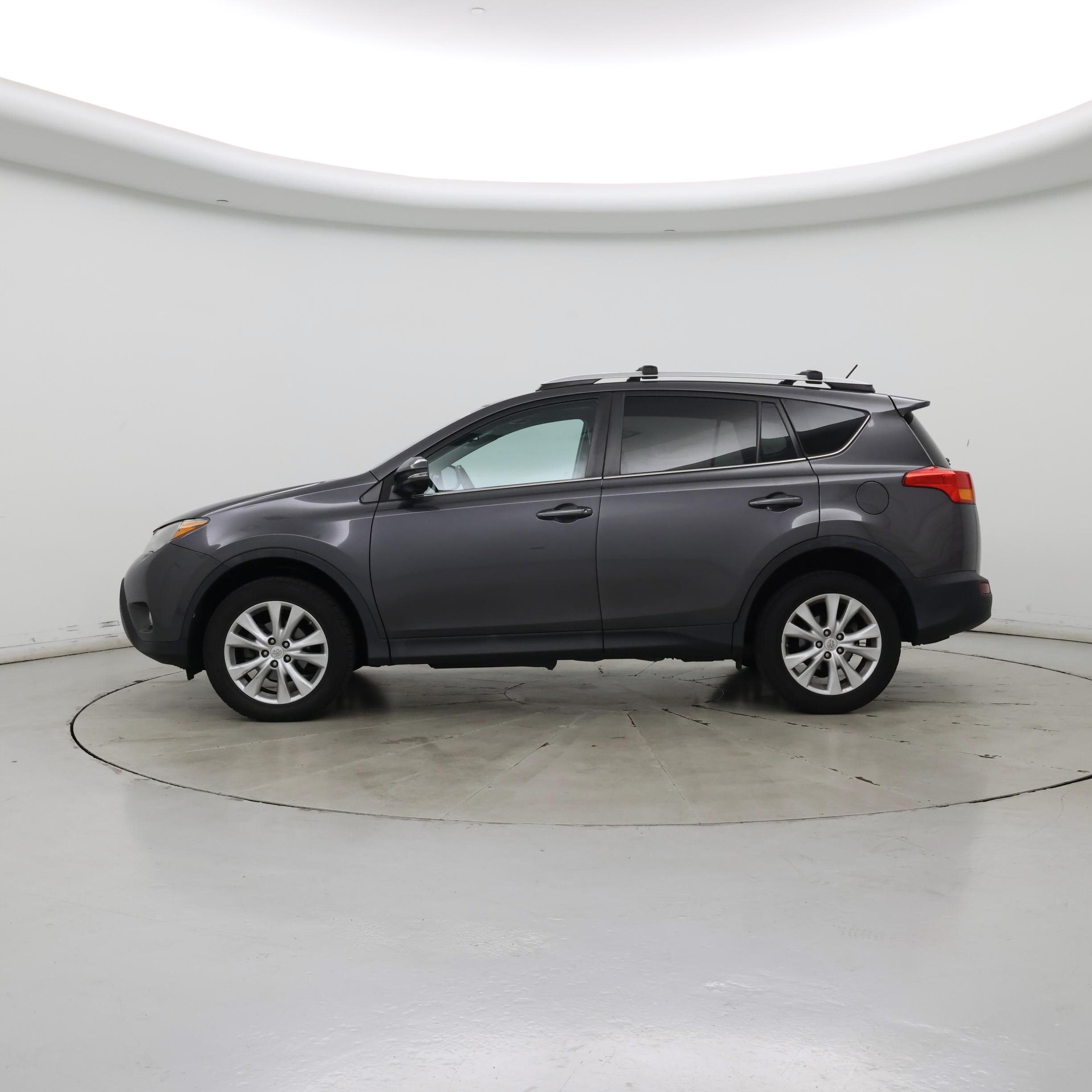 Thumbnail: 2015 Toyota RAV4 - 3