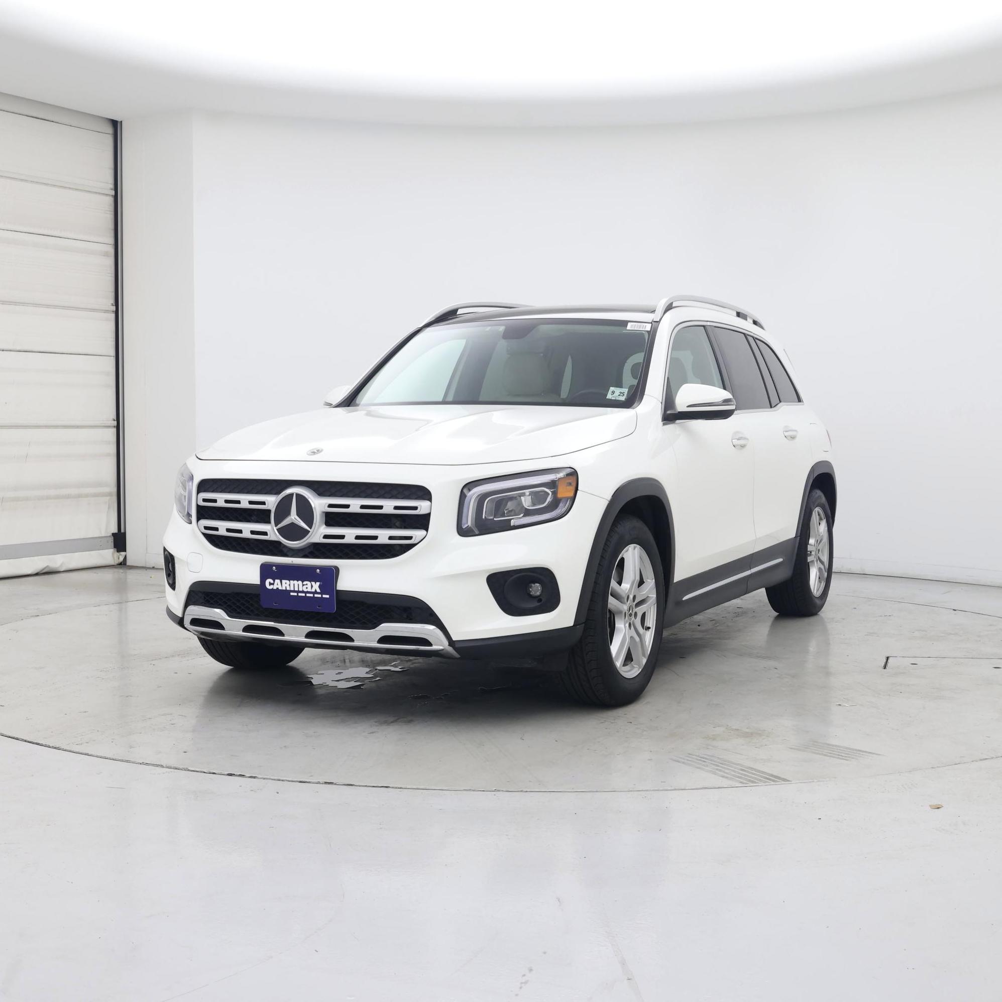 Thumbnail: 2020 Mercedes-Benz GLB - 4