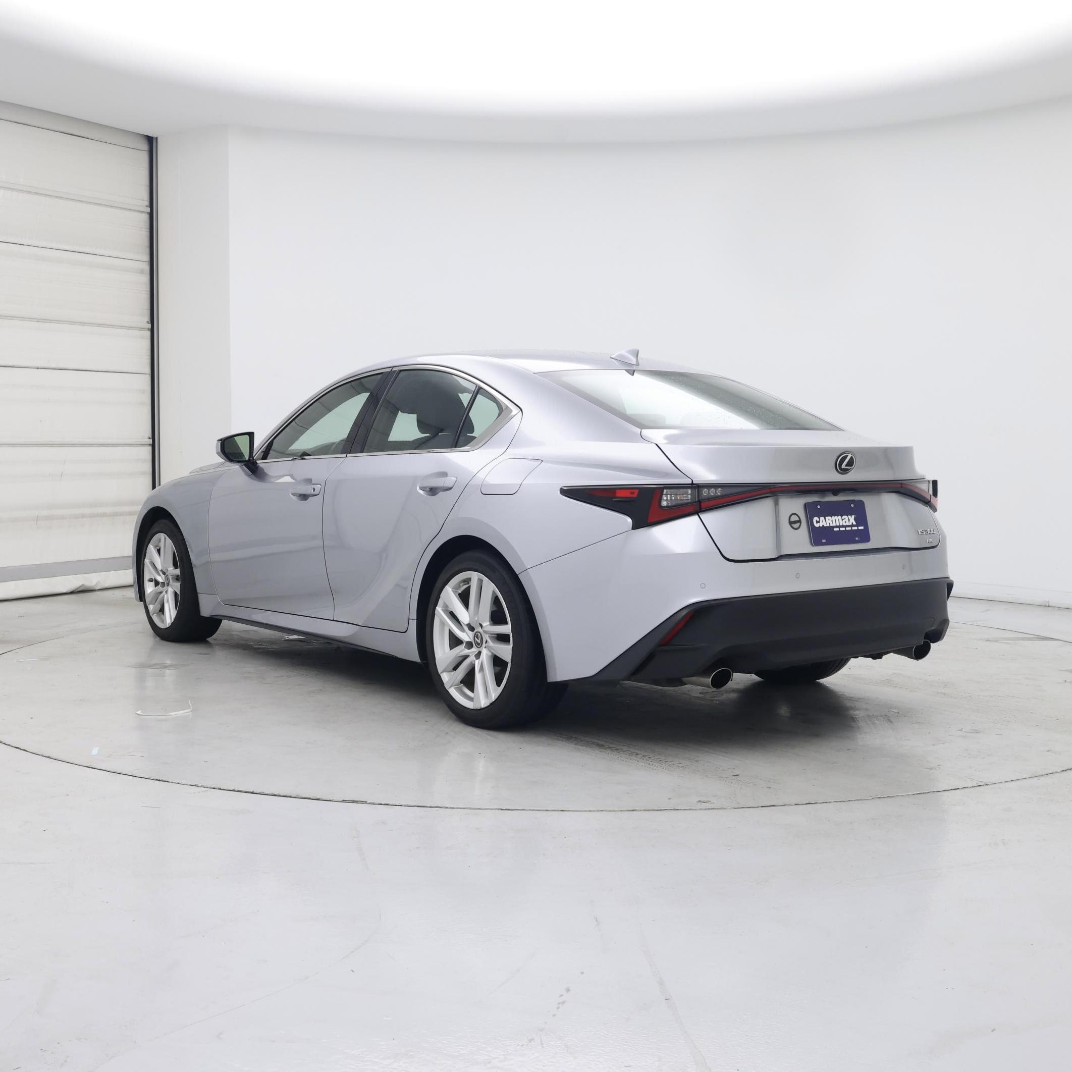 Thumbnail: 2021 Lexus IS - 2