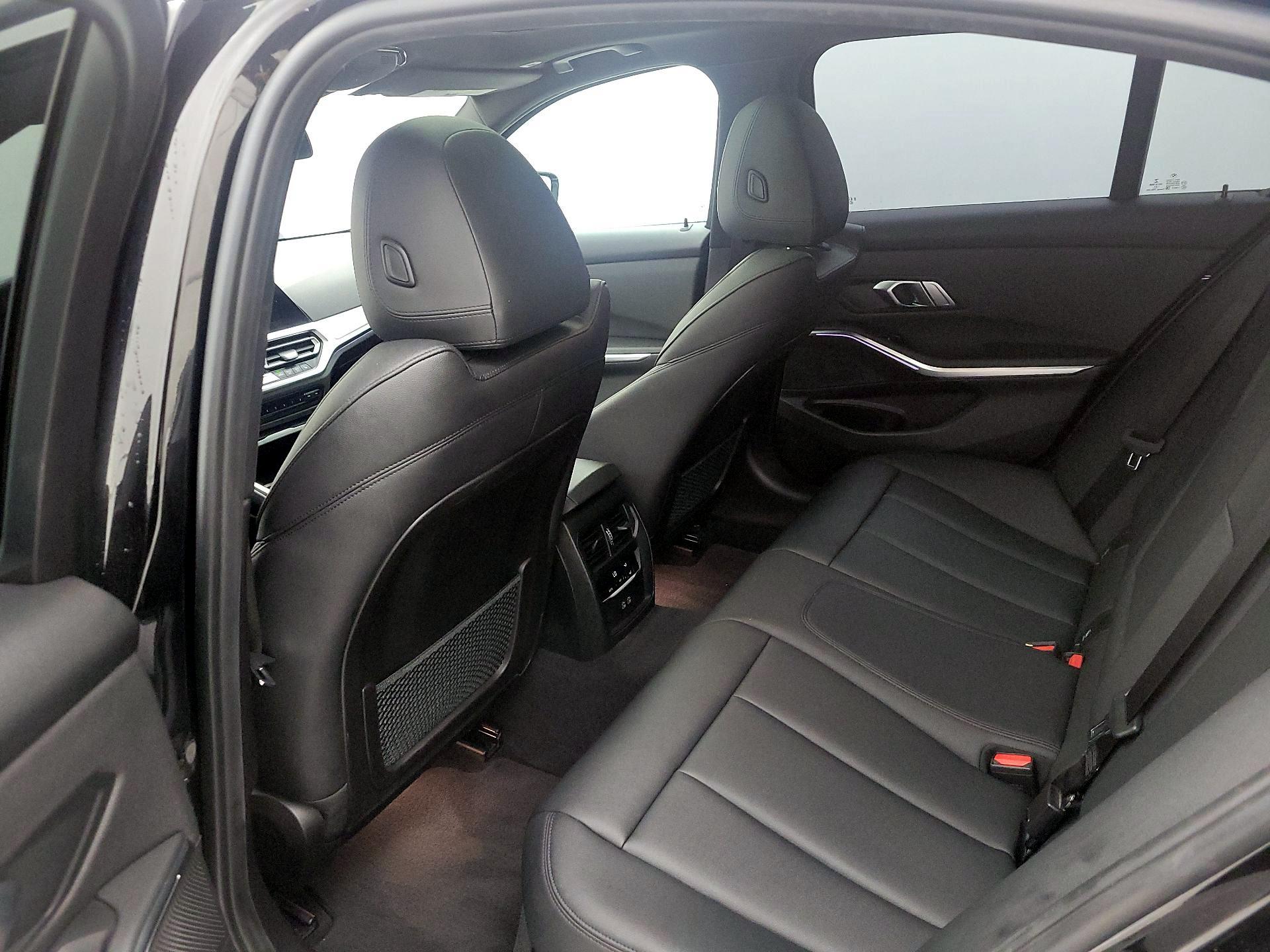 Thumbnail: 2021 BMW 3 Series - 20