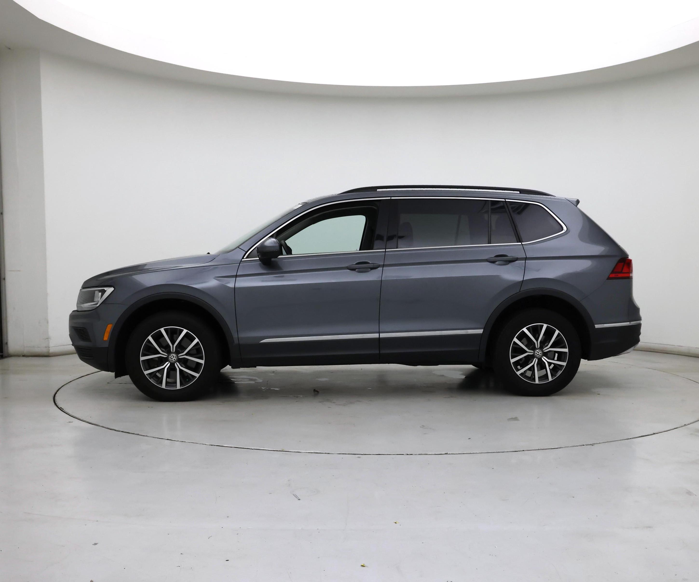 Thumbnail: 2020 Volkswagen Tiguan - 3
