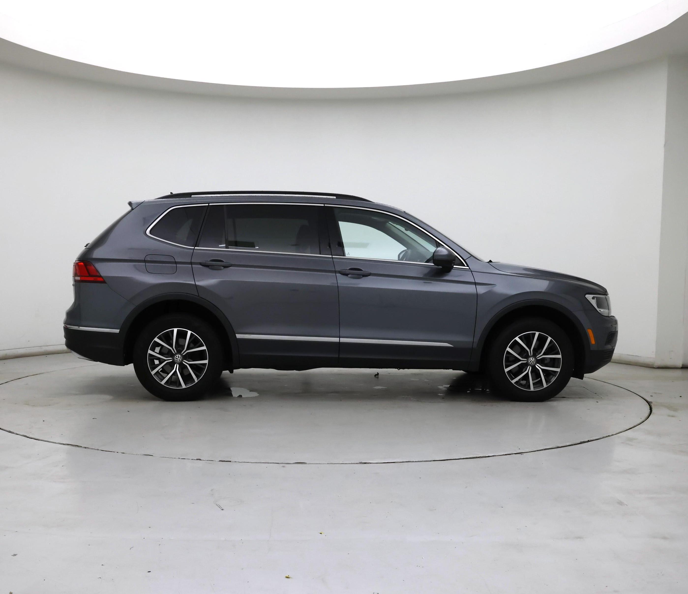 Thumbnail: 2020 Volkswagen Tiguan - 7