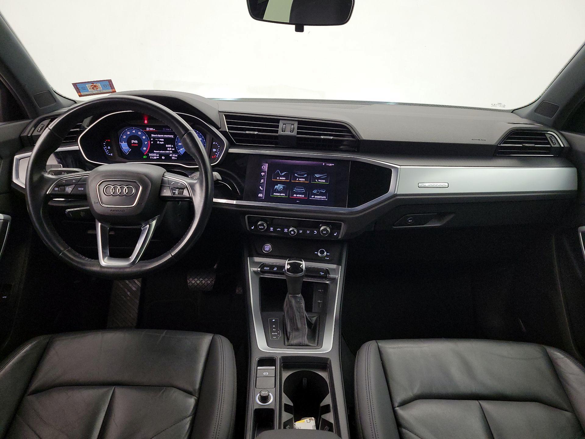 Thumbnail: 2020 Audi Q3 - 9