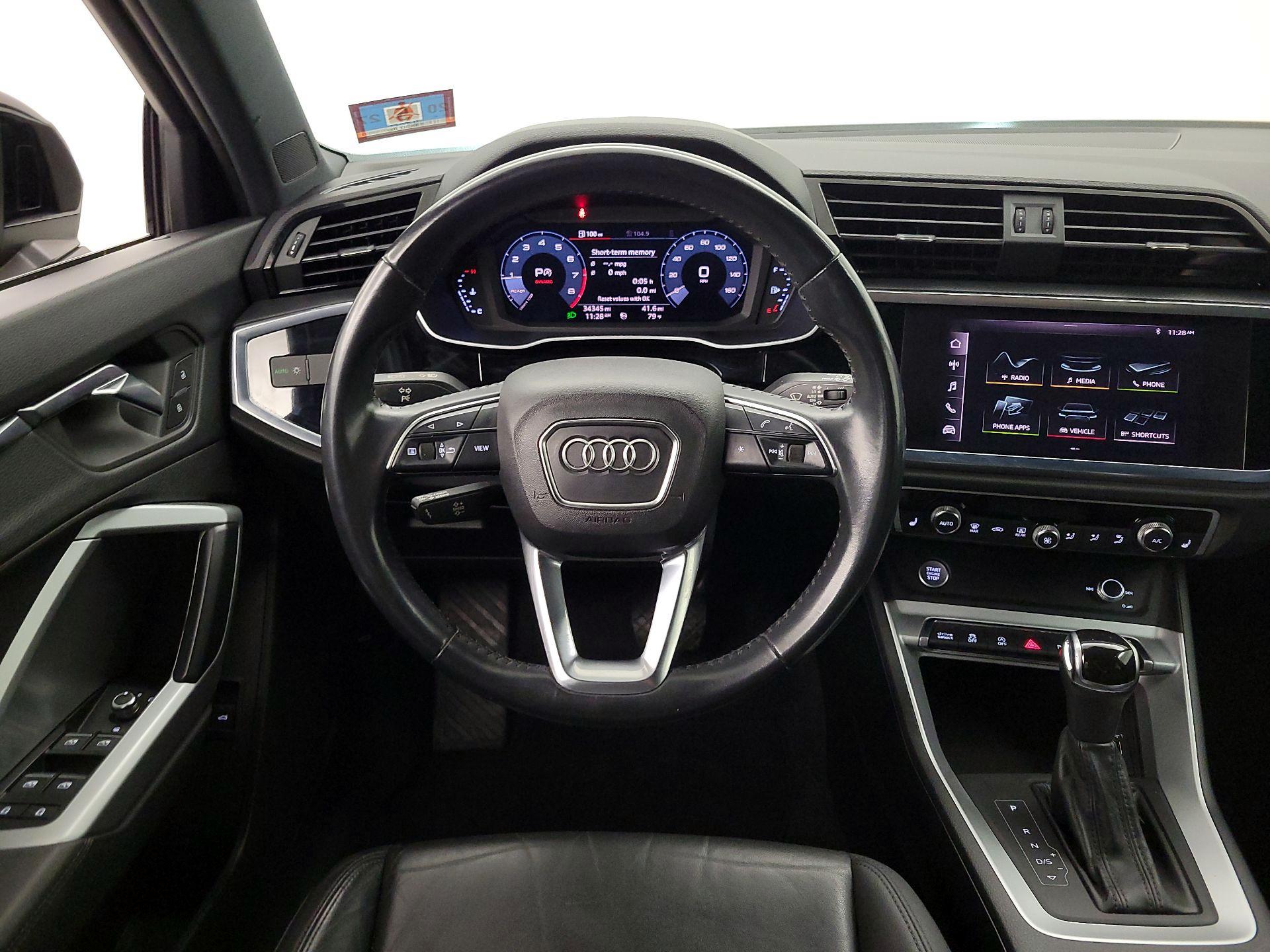 Thumbnail: 2020 Audi Q3 - 10