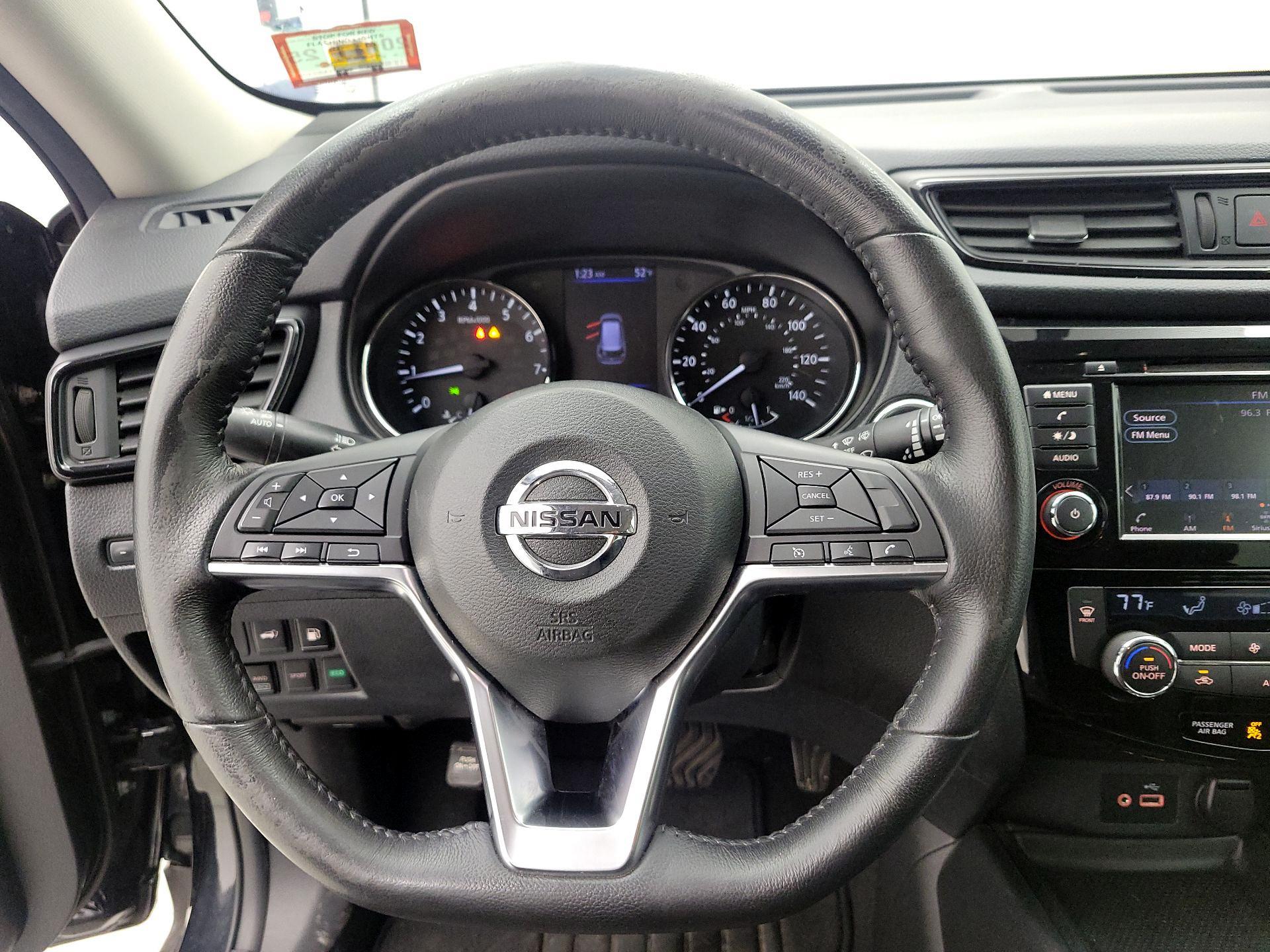 Thumbnail: 2018 Nissan Rogue - 10