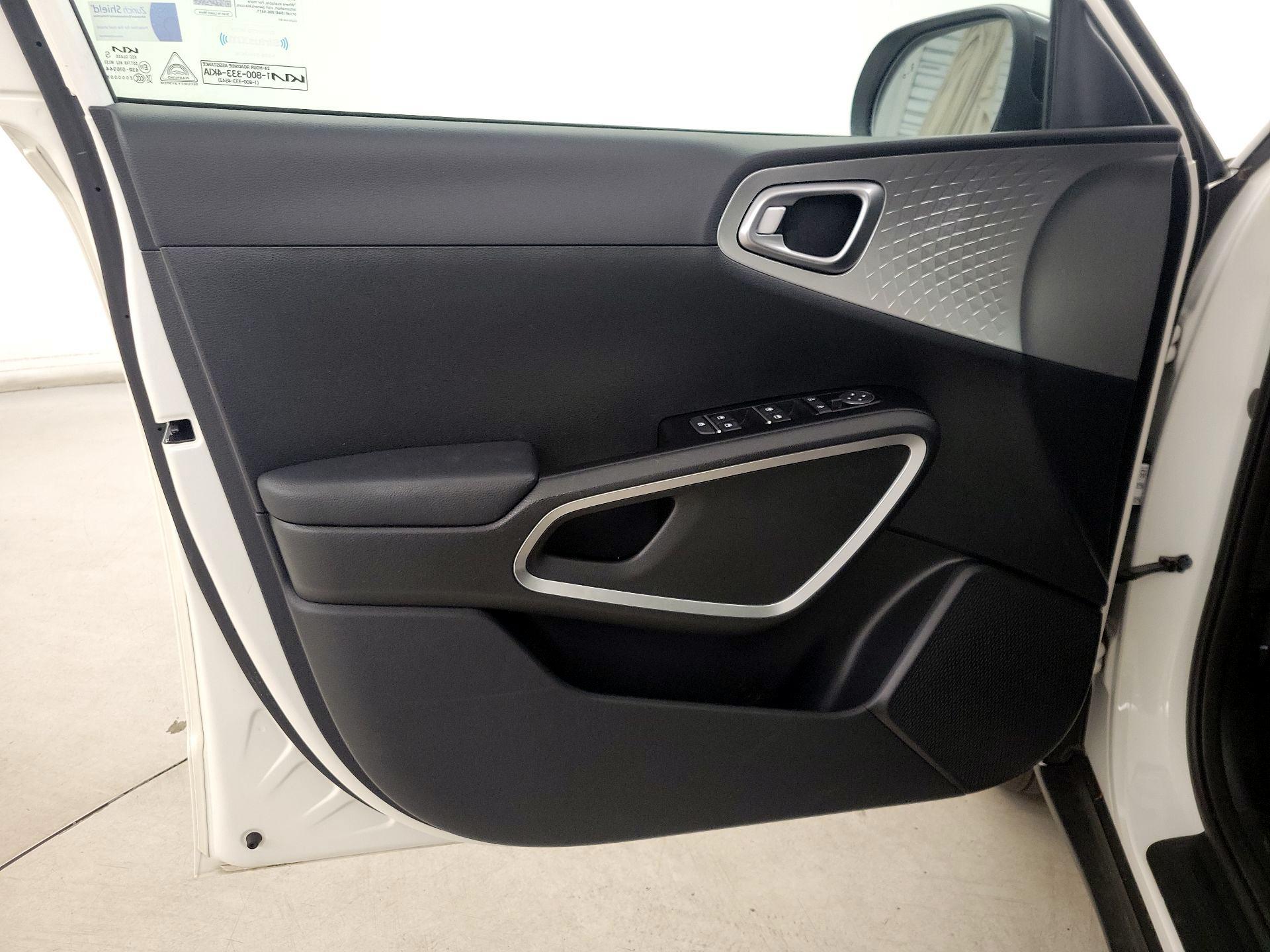 Thumbnail: 2023 Kia Soul - 12