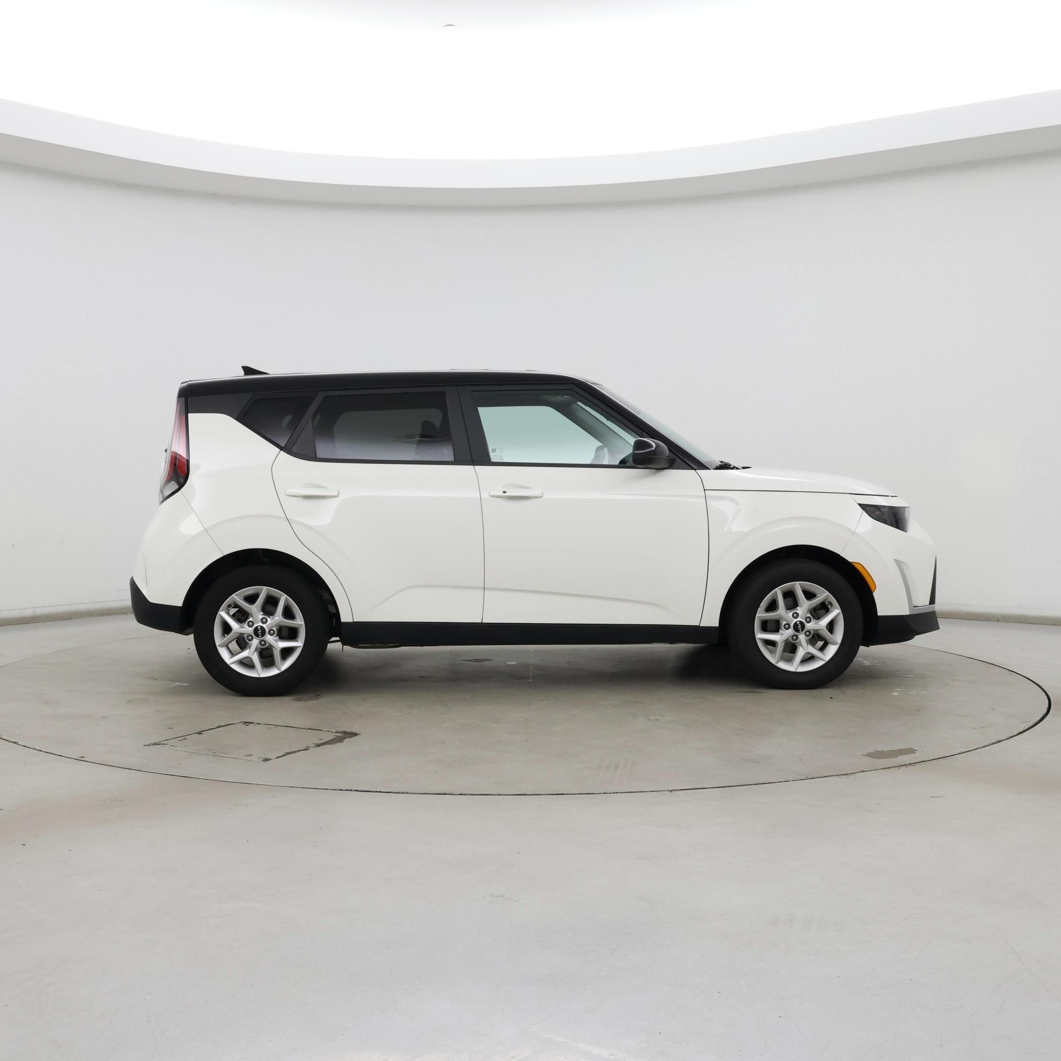 Thumbnail: 2023 Kia Soul - 7