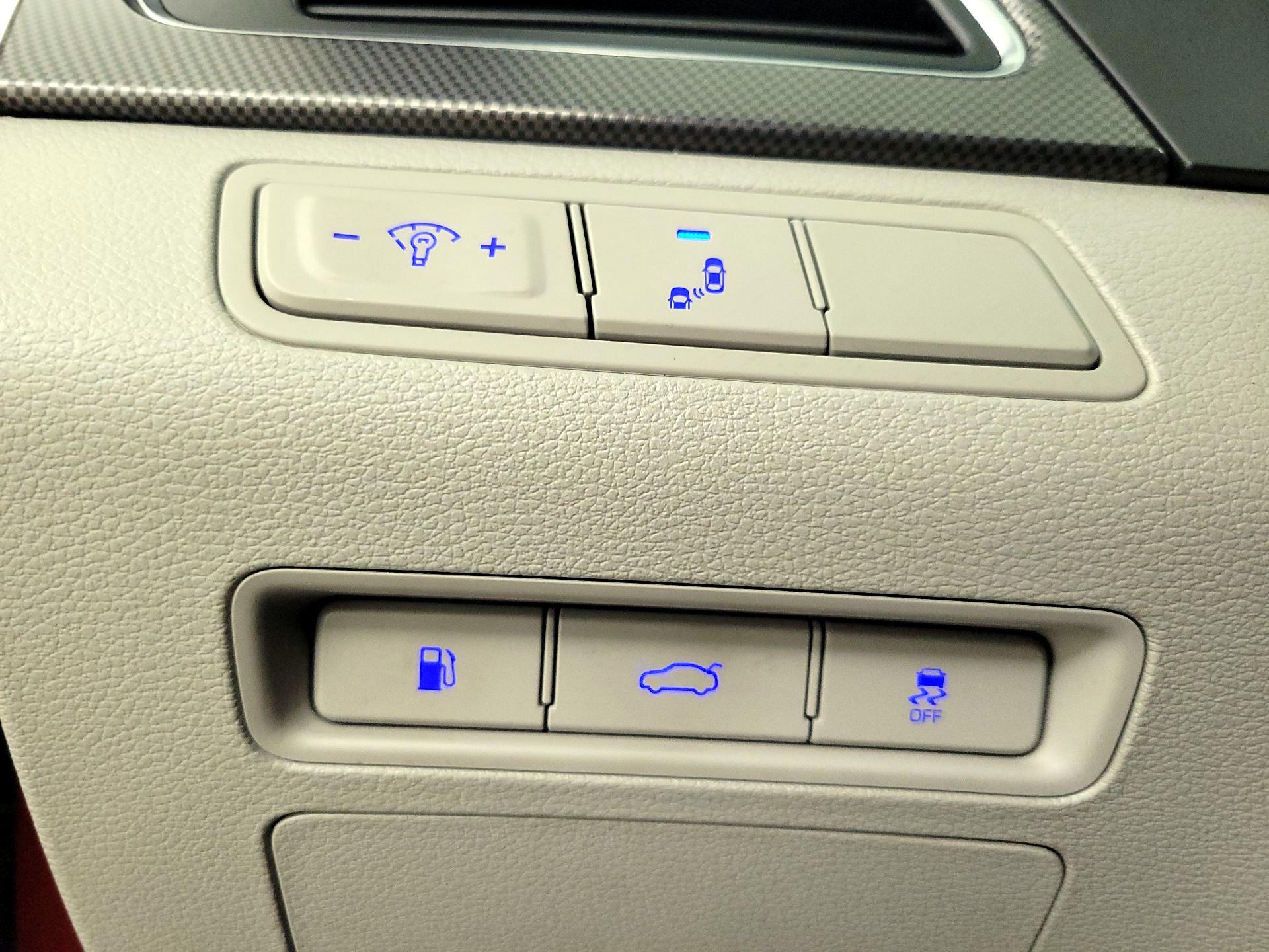 Thumbnail: 2015 Hyundai Sonata - 13