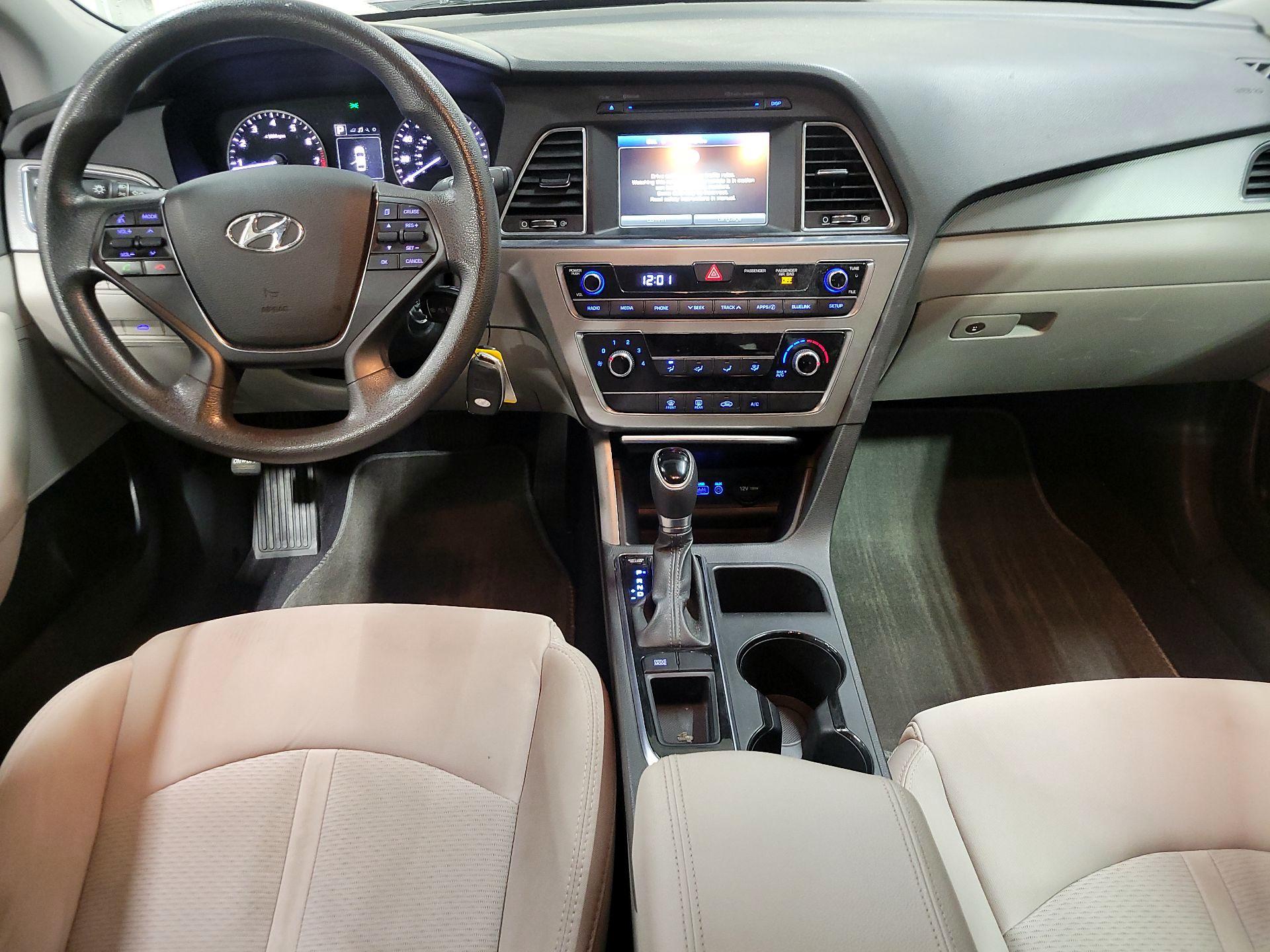 Thumbnail: 2016 Hyundai Sonata - 9