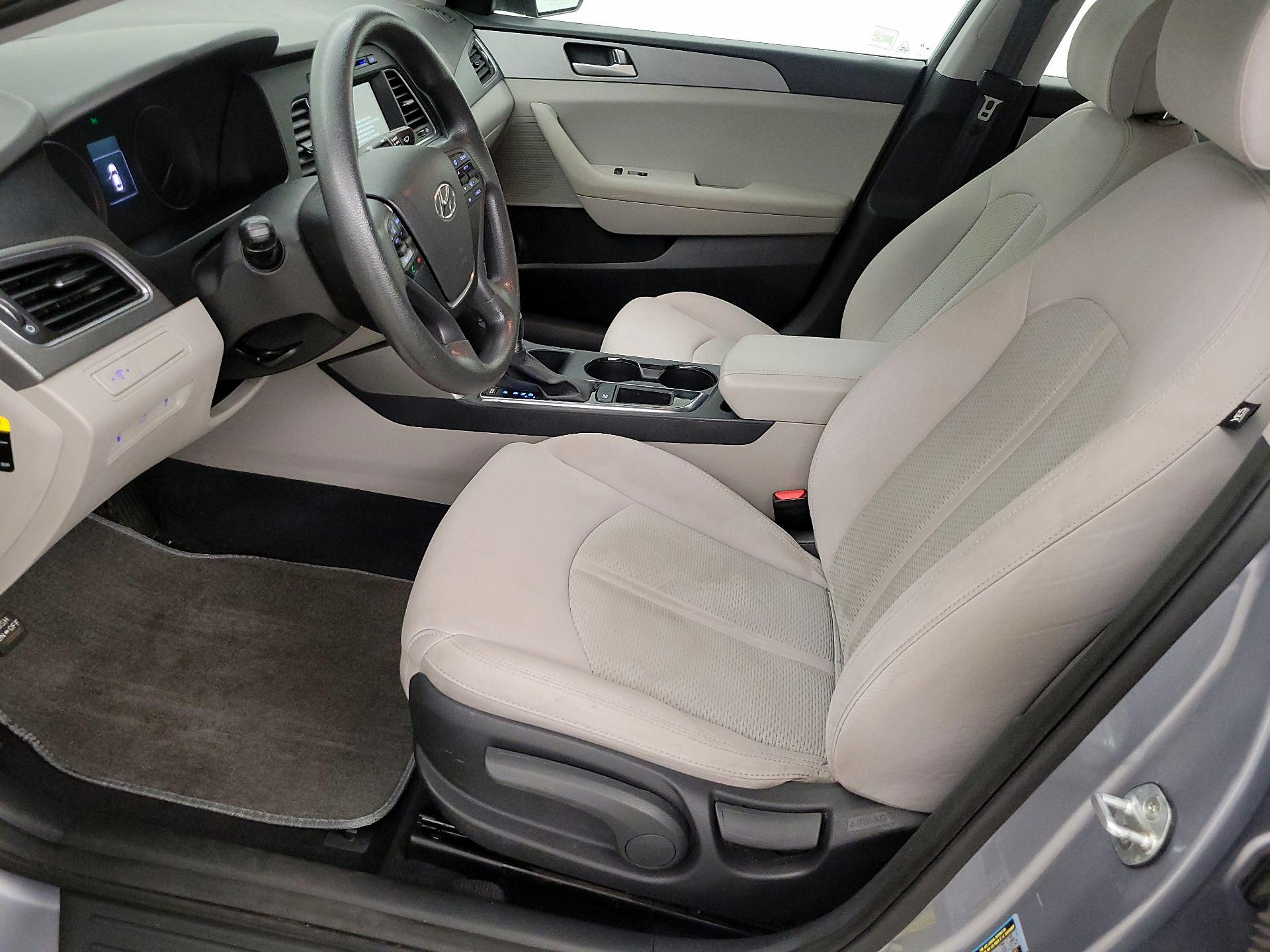 Thumbnail: 2016 Hyundai Sonata - 11