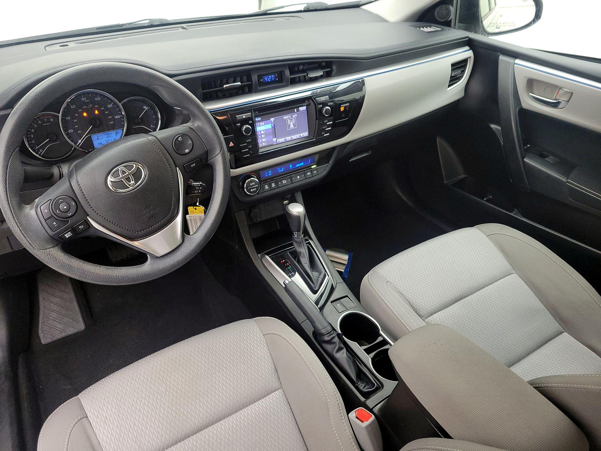 Thumbnail: 2015 Toyota Corolla - 9