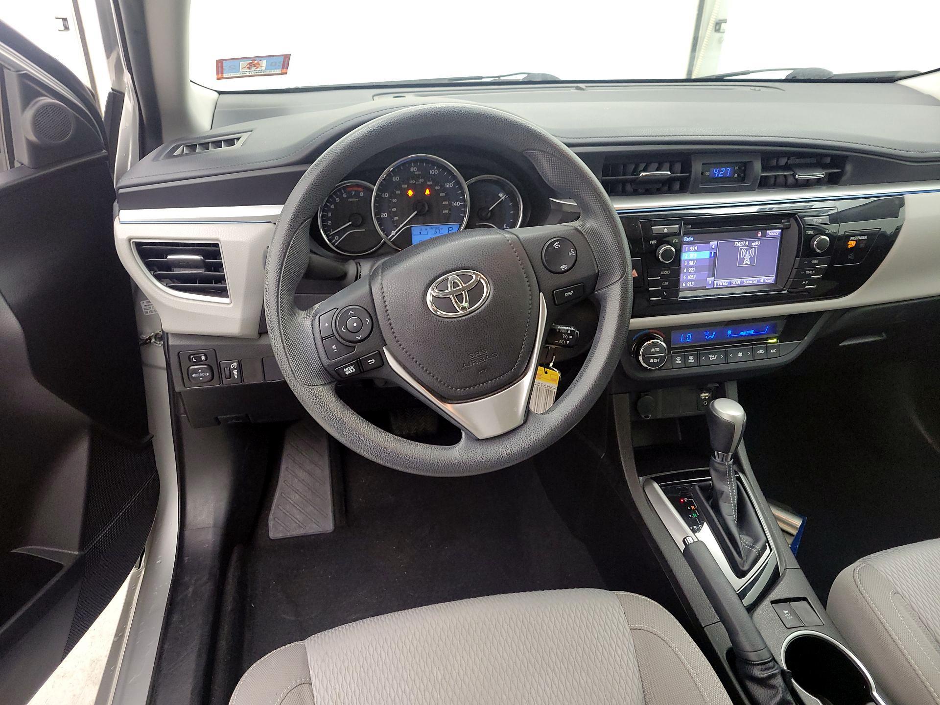 Thumbnail: 2015 Toyota Corolla - 10