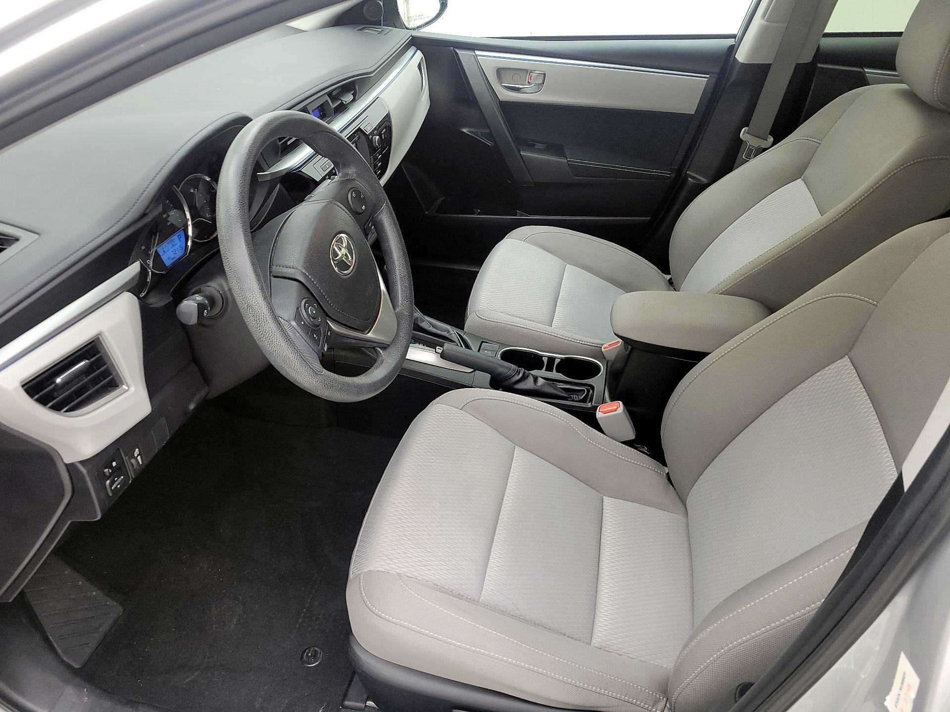Thumbnail: 2015 Toyota Corolla - 11