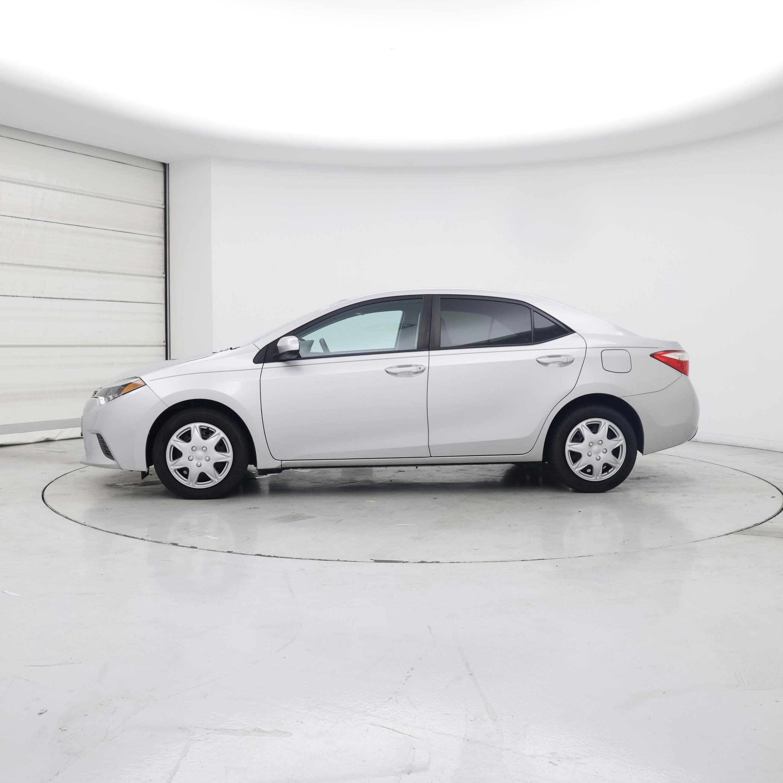 Thumbnail: 2015 Toyota Corolla - 3