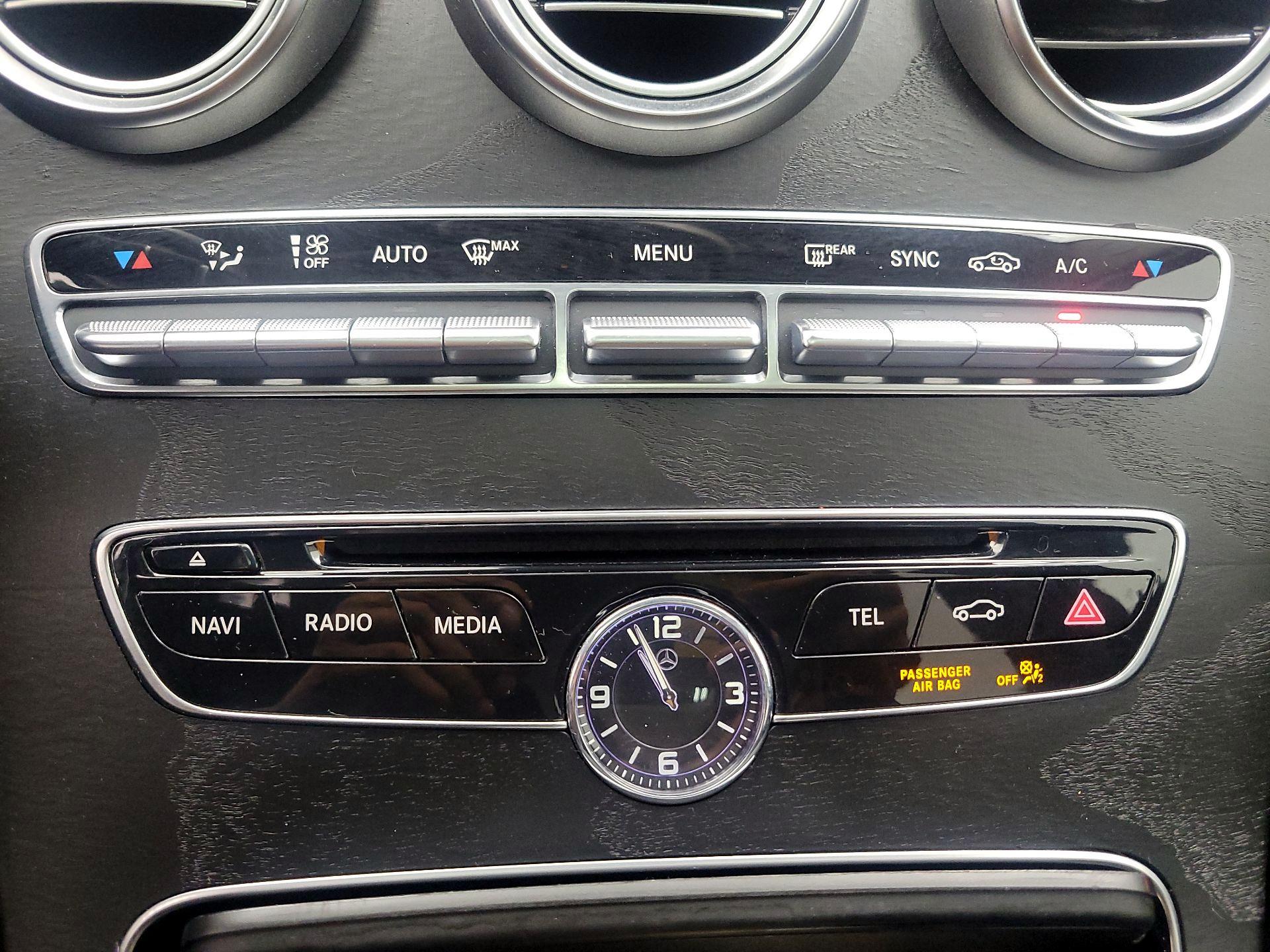 Thumbnail: 2015 Mercedes-Benz C-Class - 17