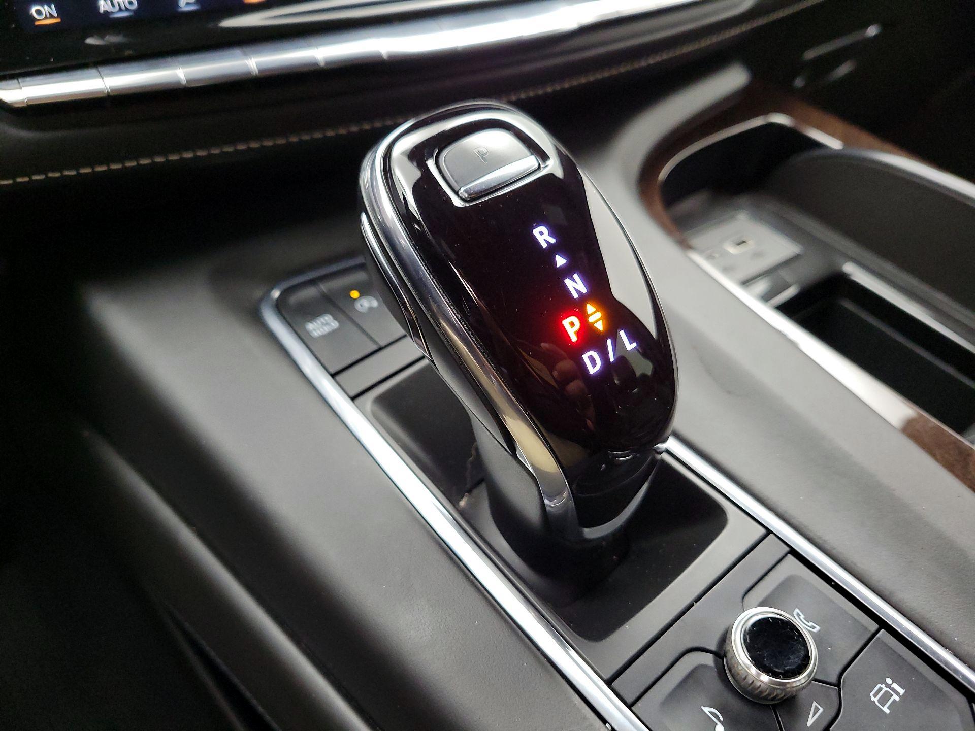 Thumbnail: 2023 Cadillac Escalade - 18