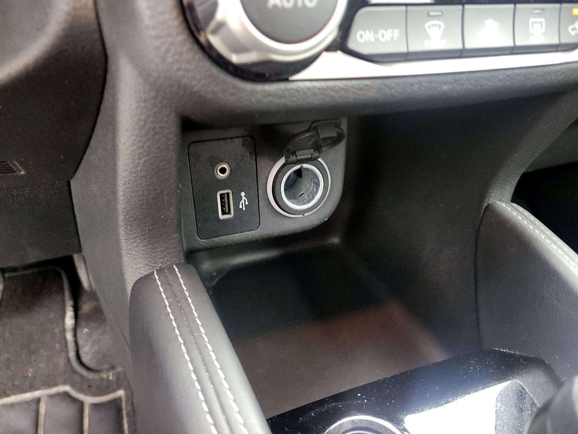 Thumbnail: 2020 Nissan Kicks - 18