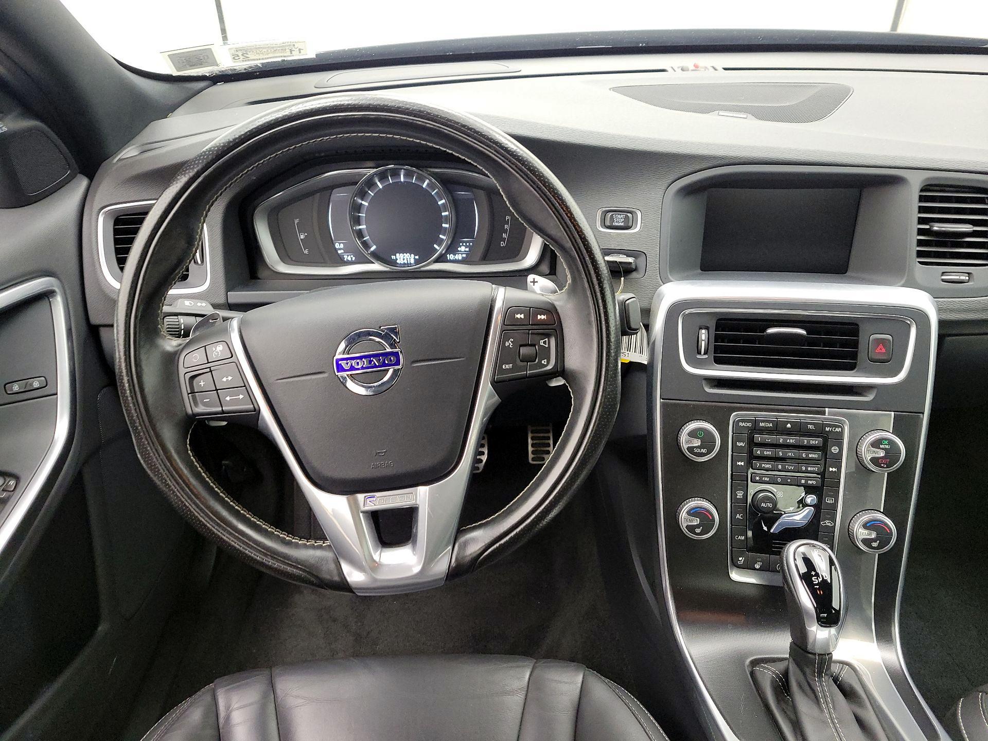 Thumbnail: 2017 Volvo S60 - 10