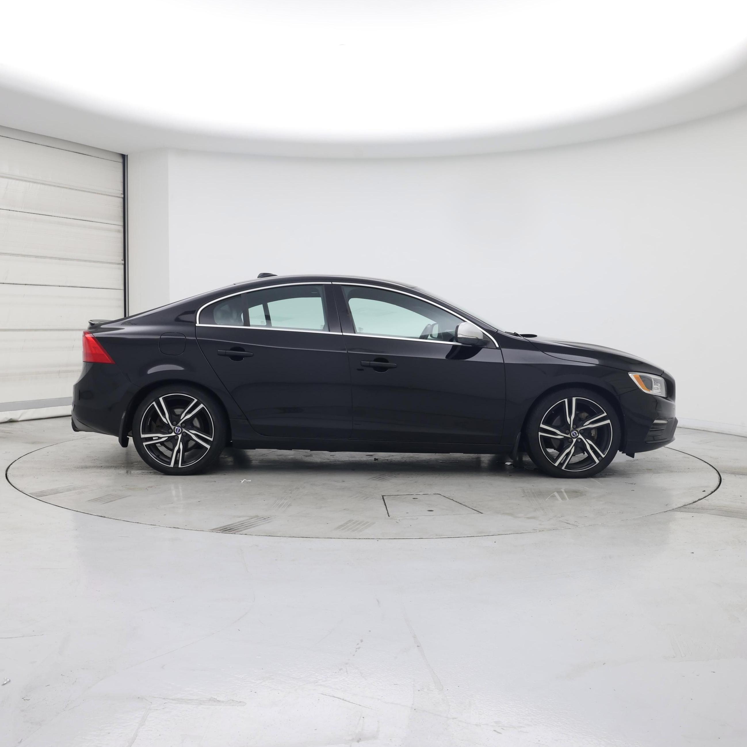 Thumbnail: 2017 Volvo S60 - 7