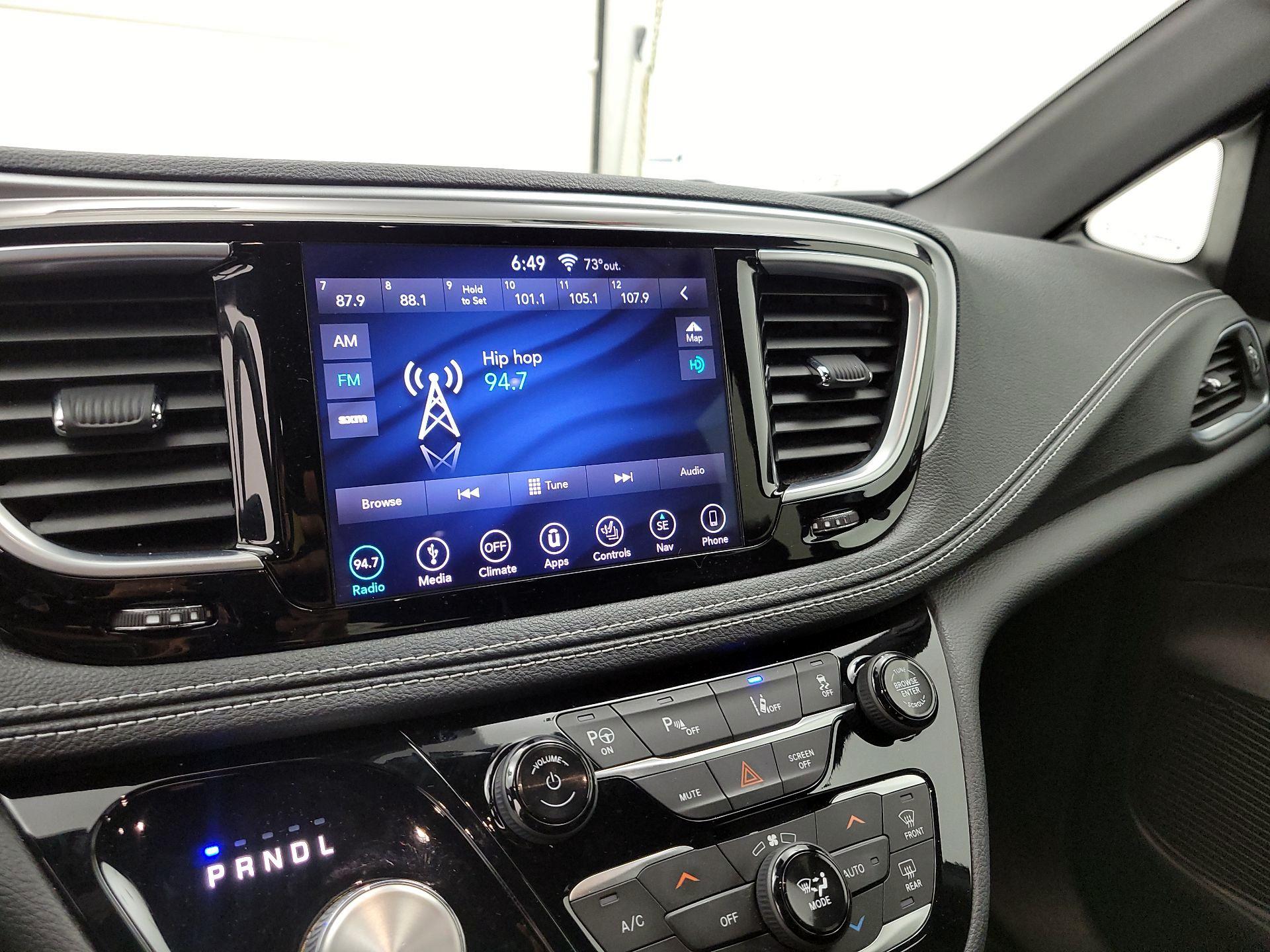 Thumbnail: 2019 Chrysler Pacifica - 15