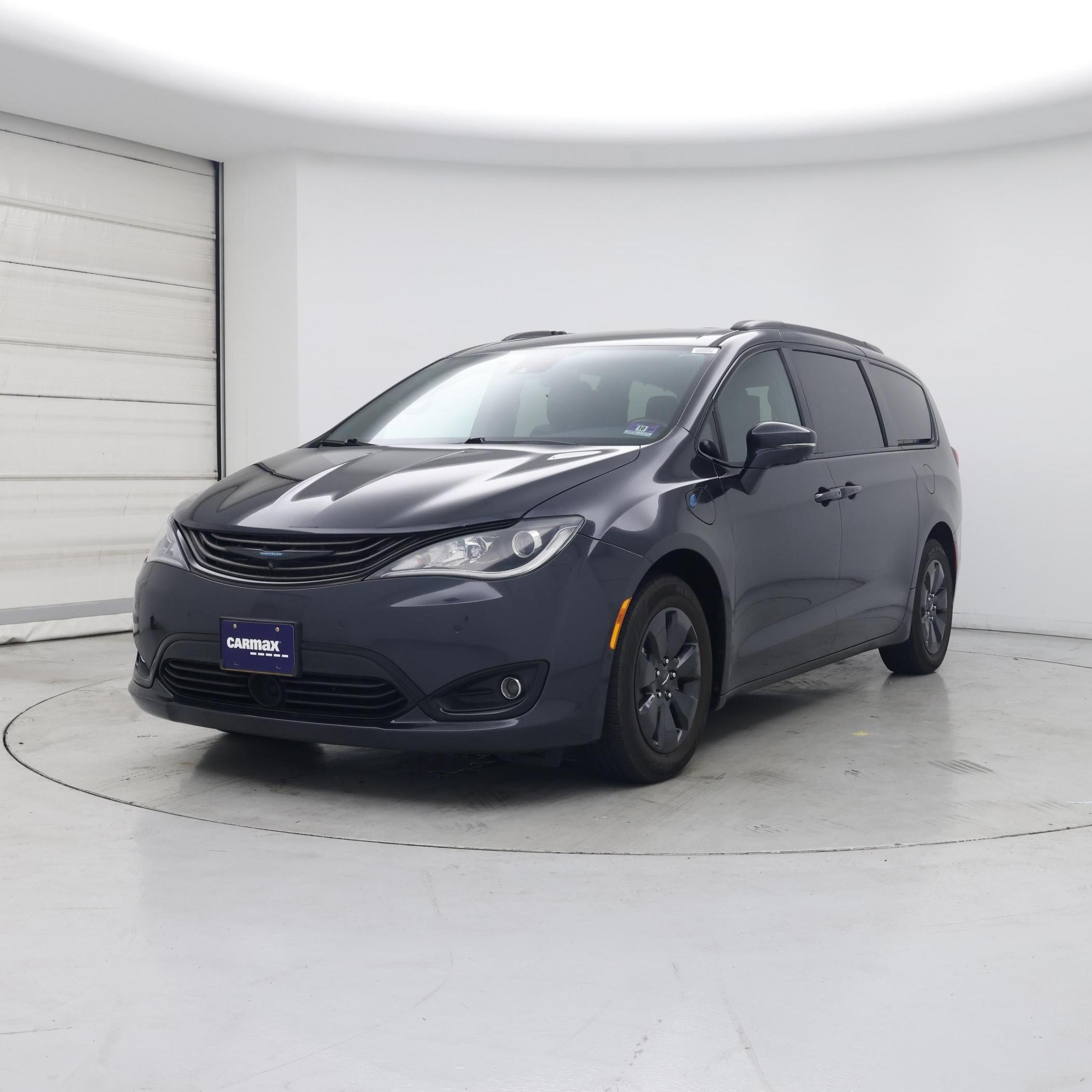 Thumbnail: 2019 Chrysler Pacifica - 4