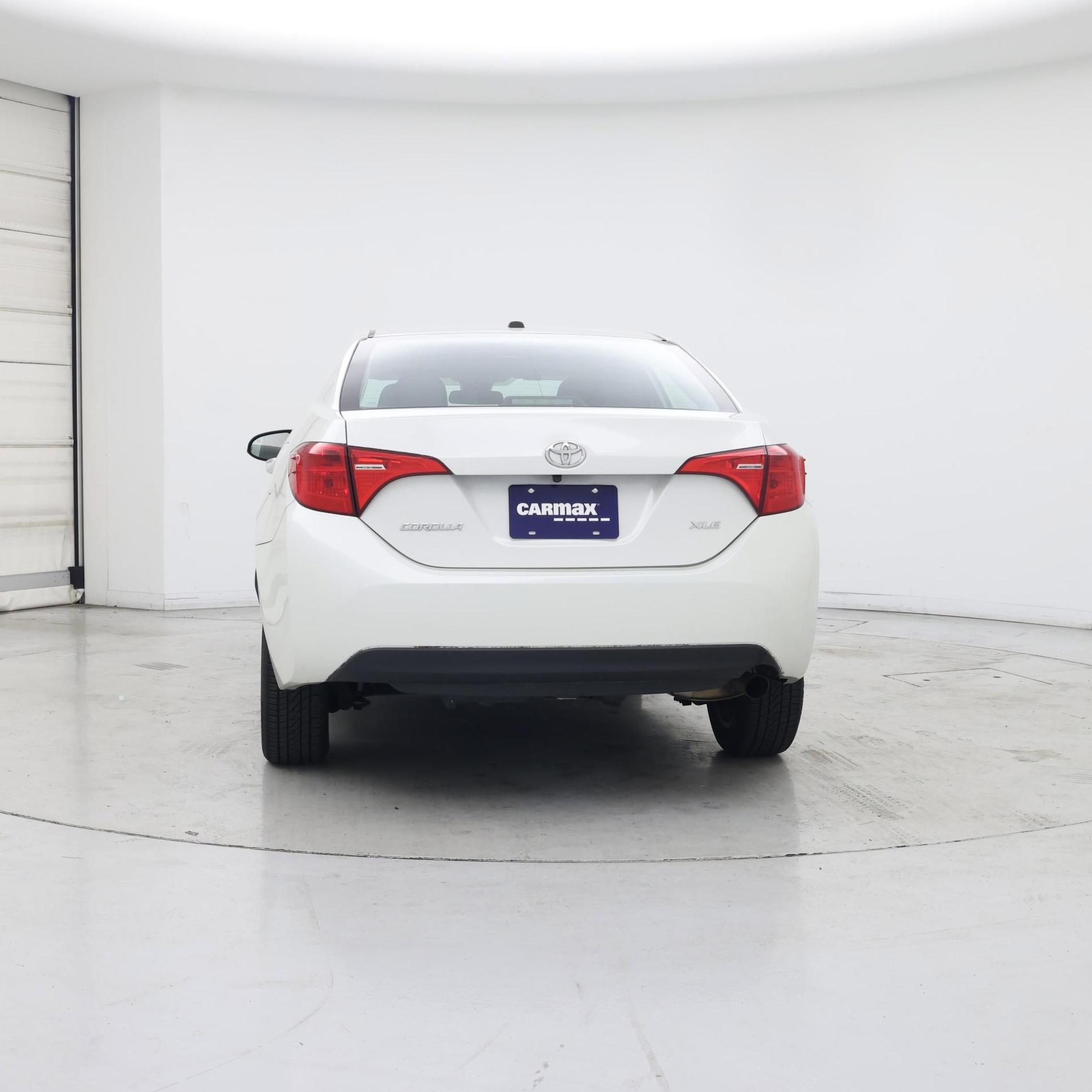 Thumbnail: 2017 Toyota Corolla - 6