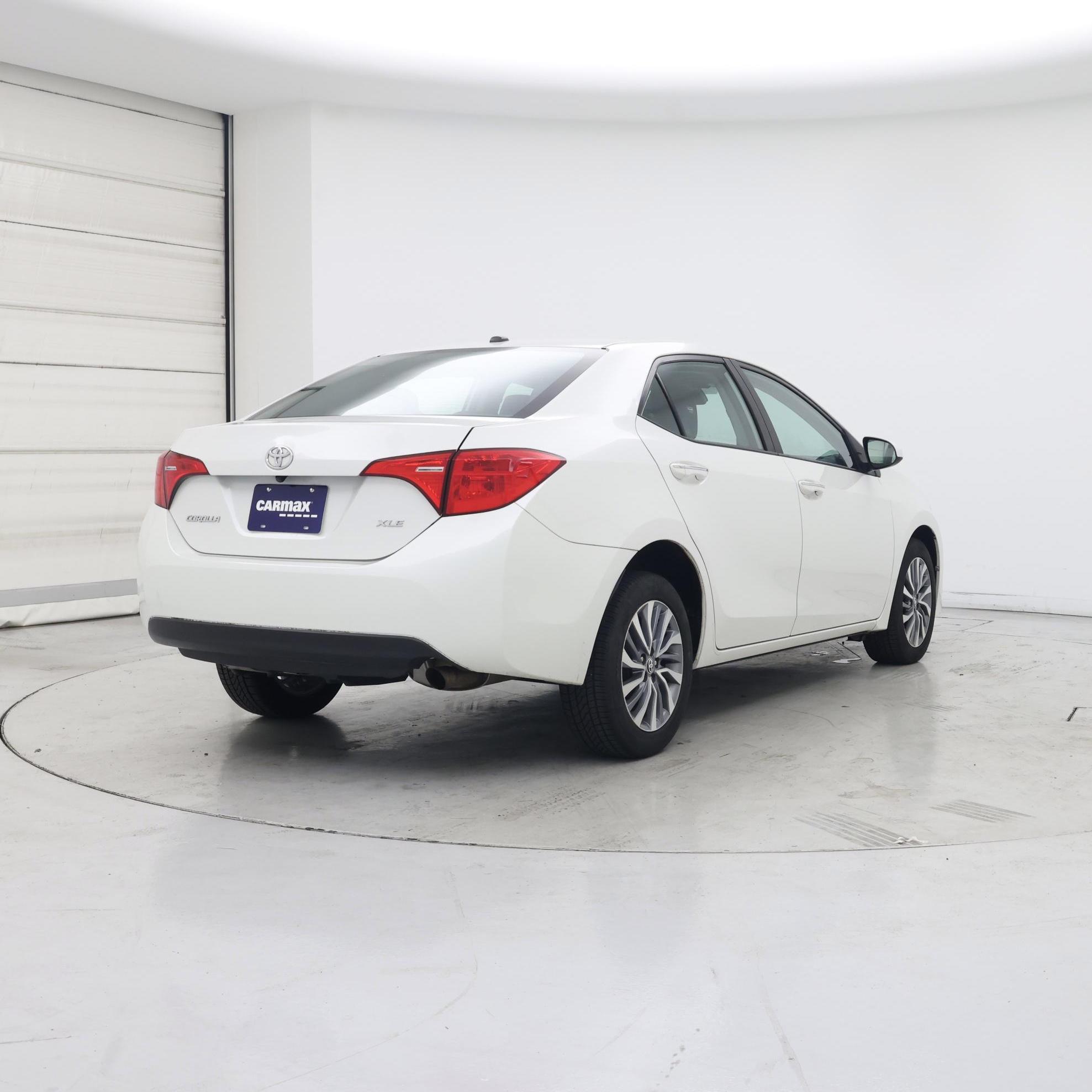 Thumbnail: 2017 Toyota Corolla - 8