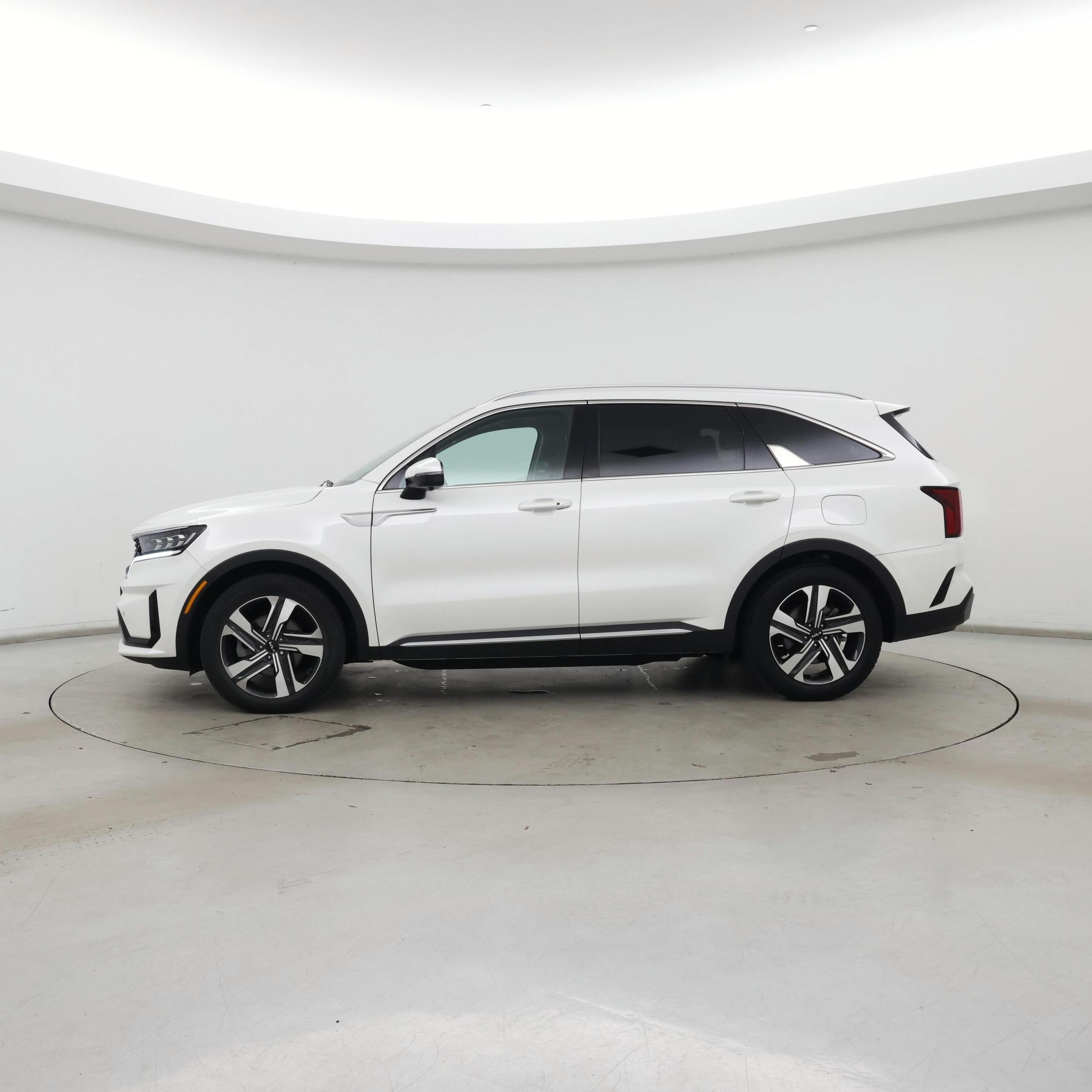 Thumbnail: 2023 Kia Sorento - 3