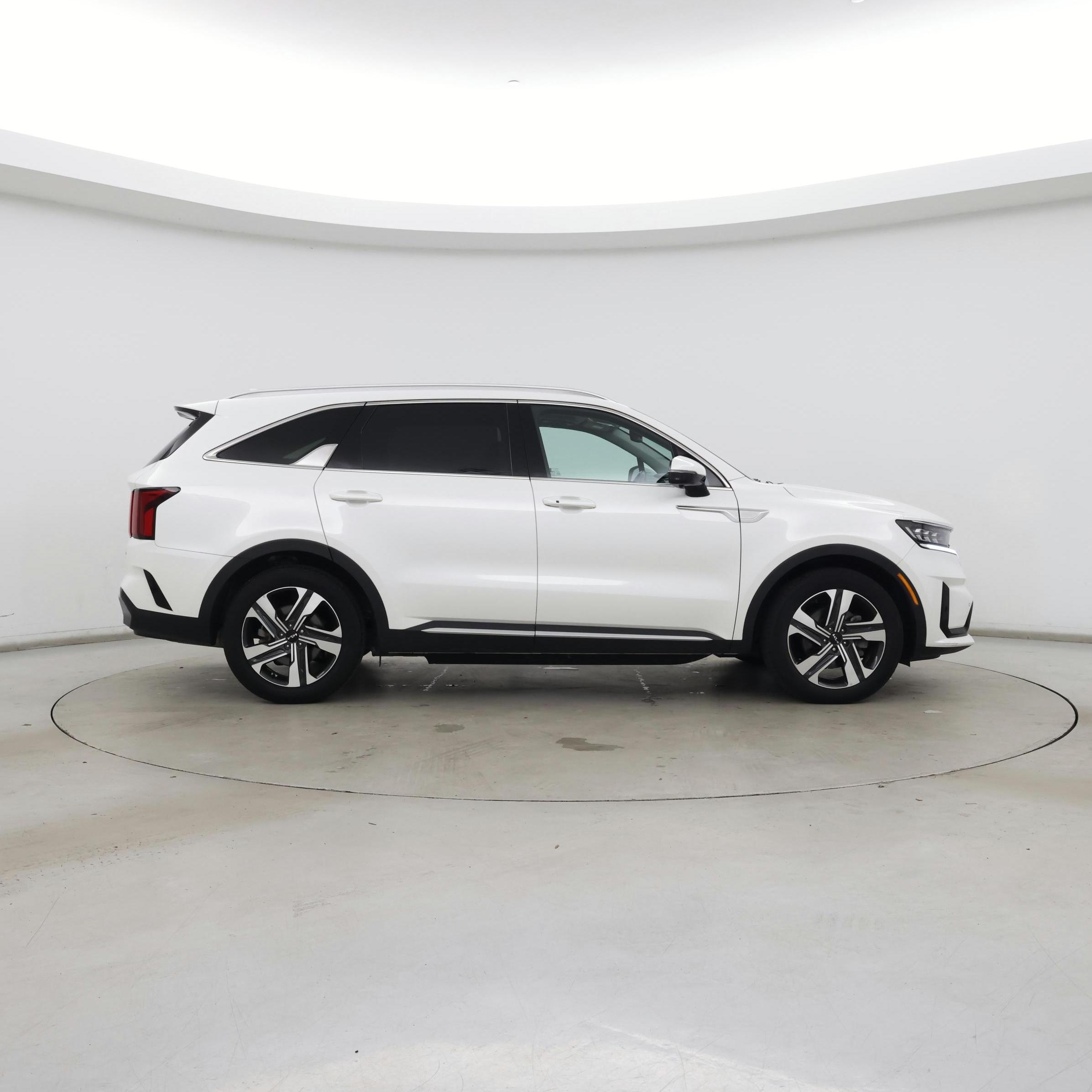 Thumbnail: 2023 Kia Sorento - 7