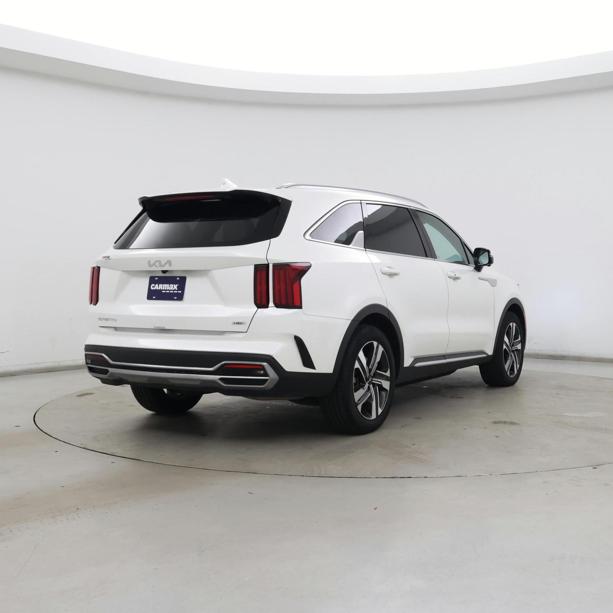 Thumbnail: 2023 Kia Sorento - 8