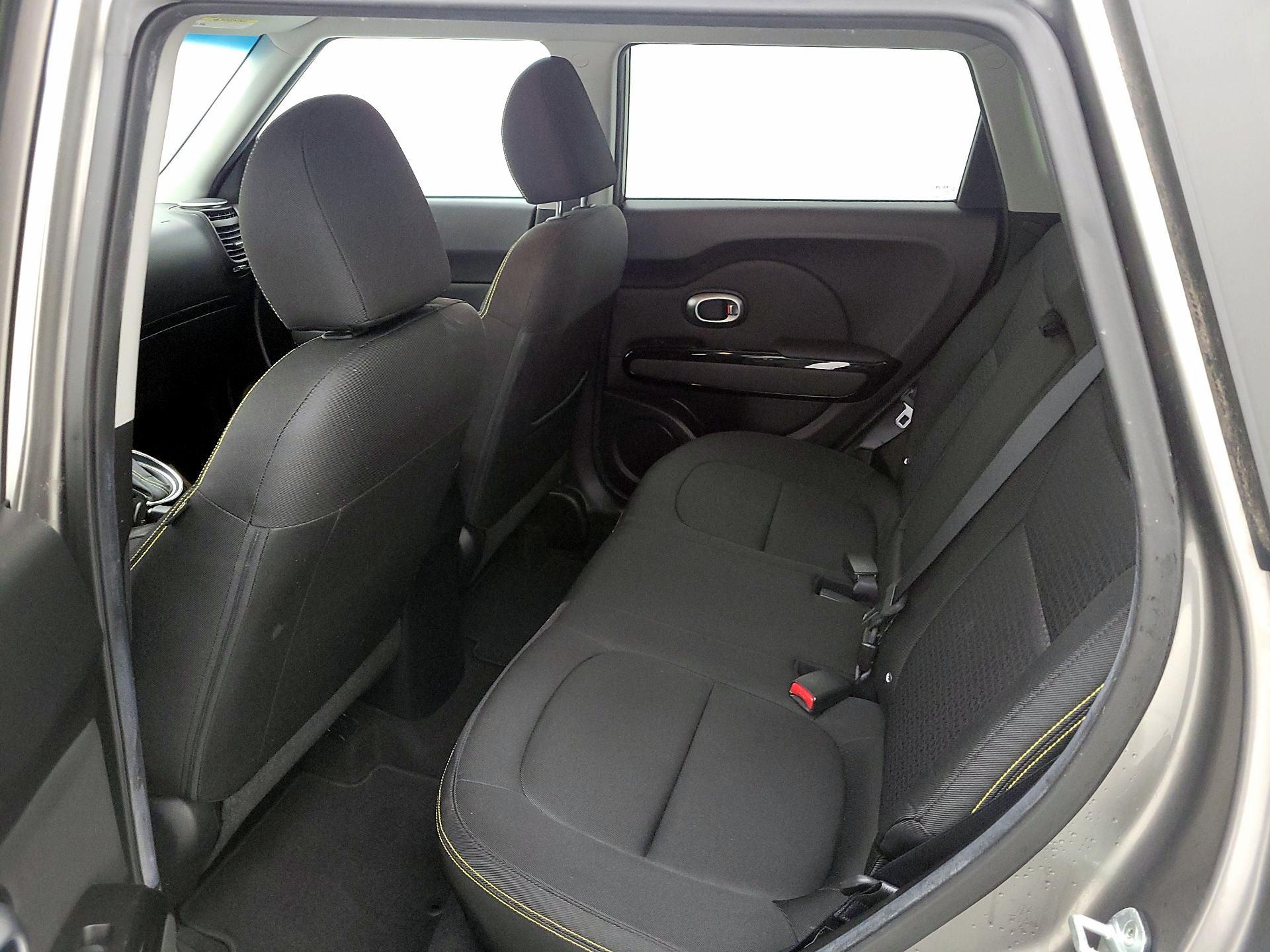 Thumbnail: 2015 Kia Soul - 20